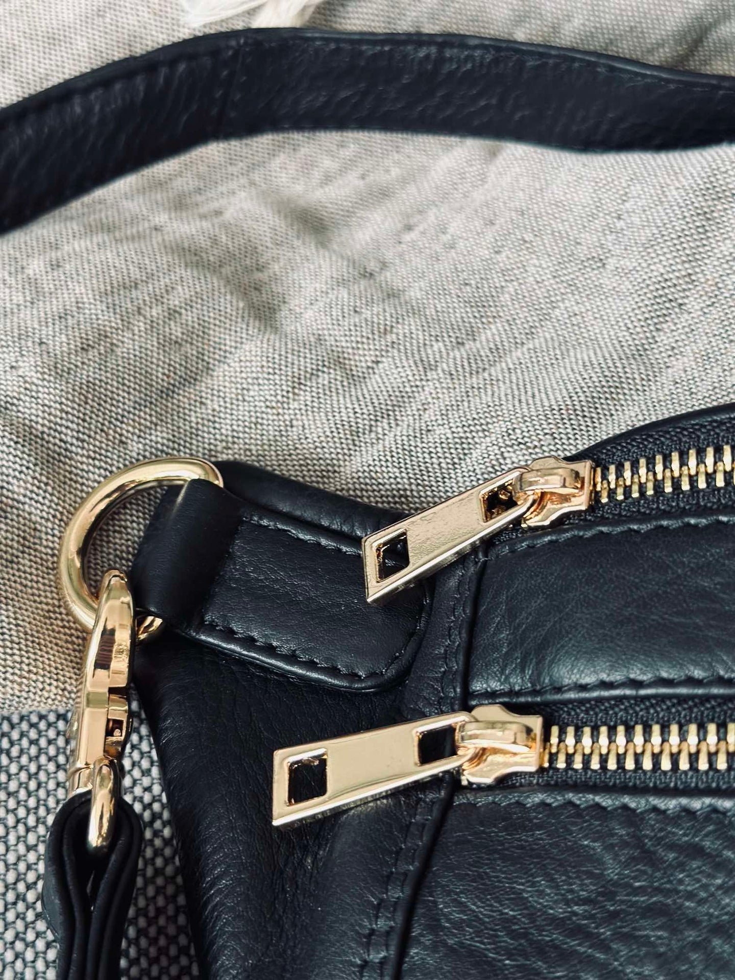 Bumbag Astrid - Schwarz / Gold