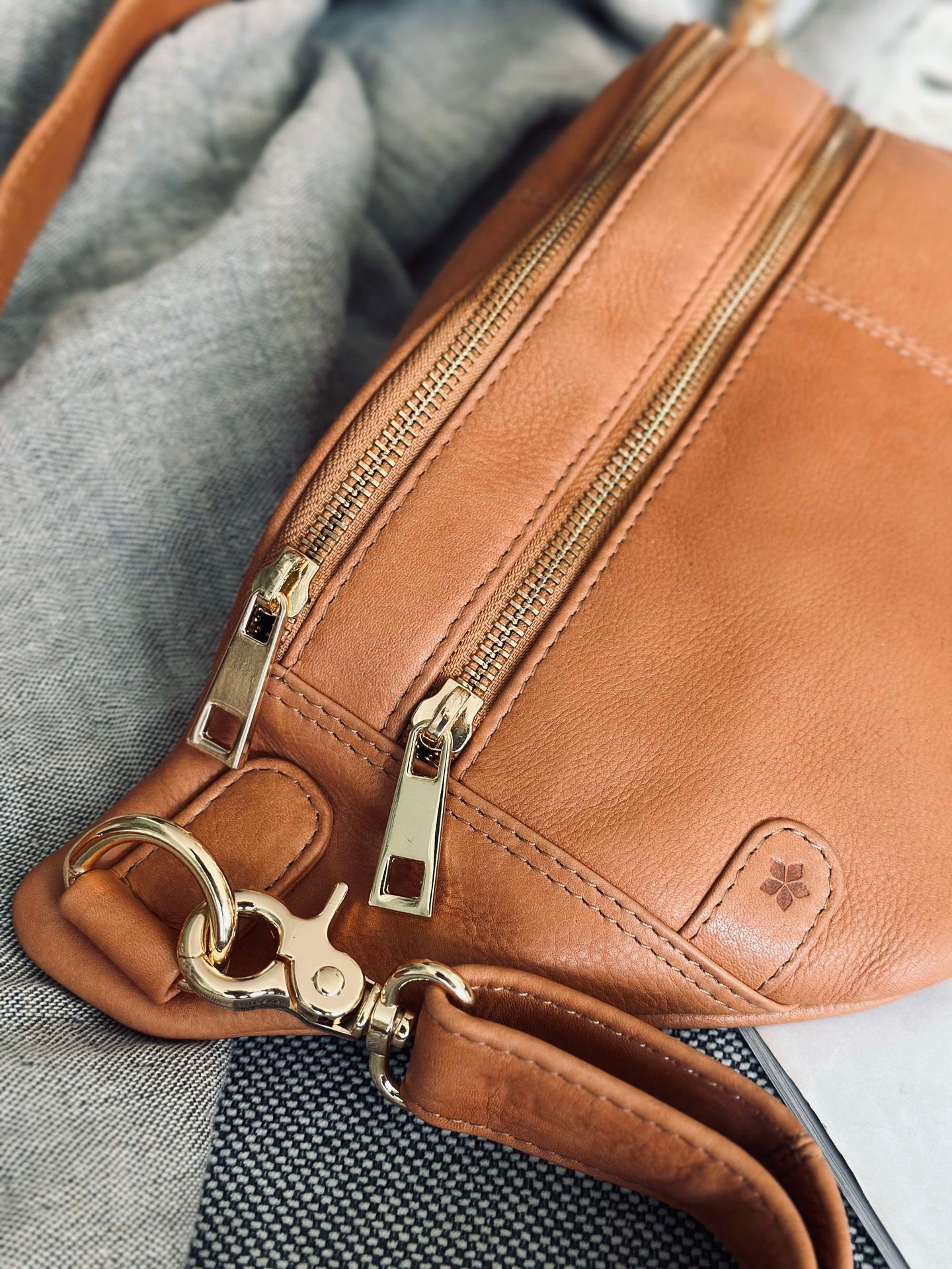 Bumbag Astrid - Cognac / Gold