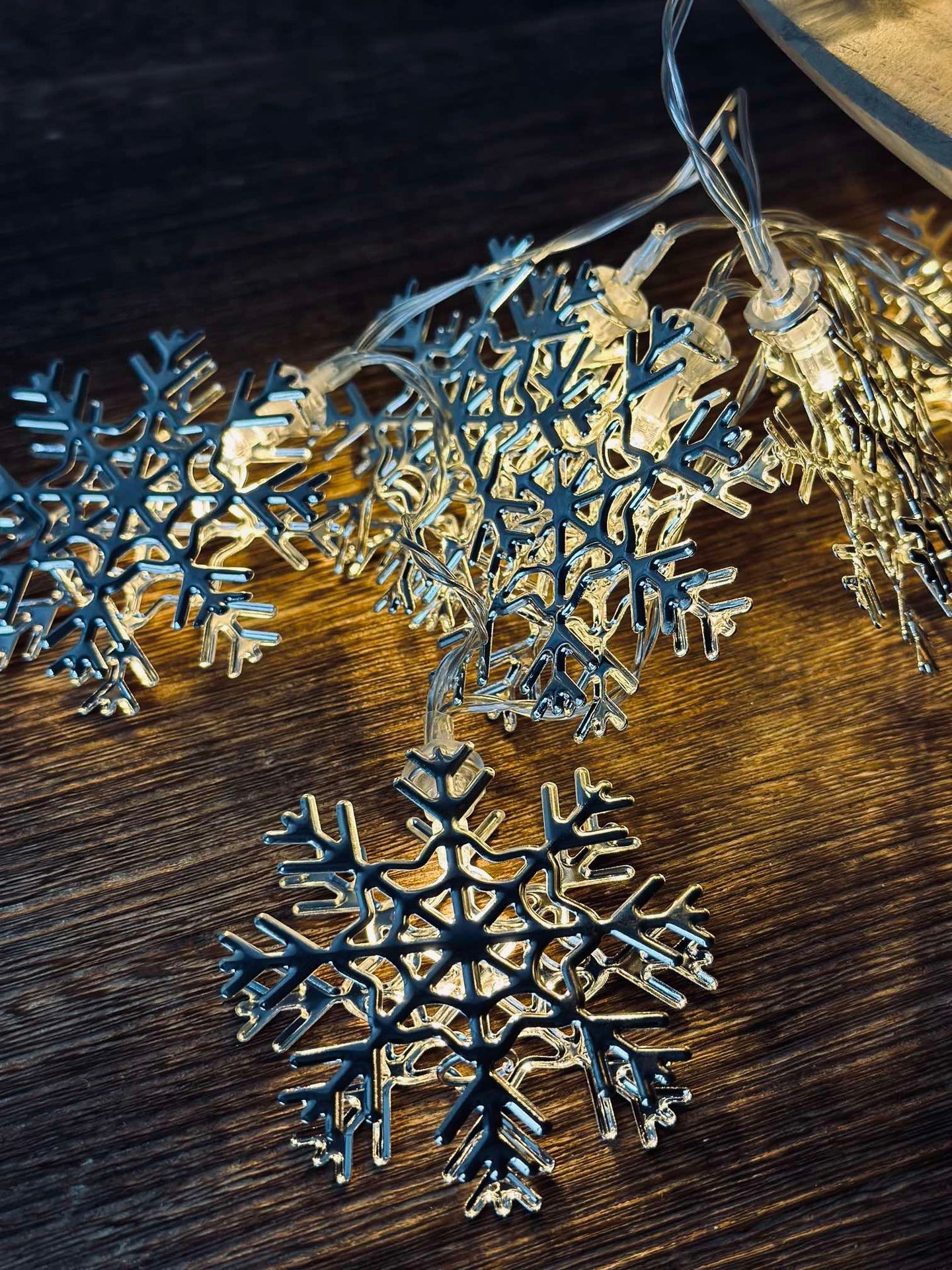 LED-Lichterkette mit Schneeflocken - Silber