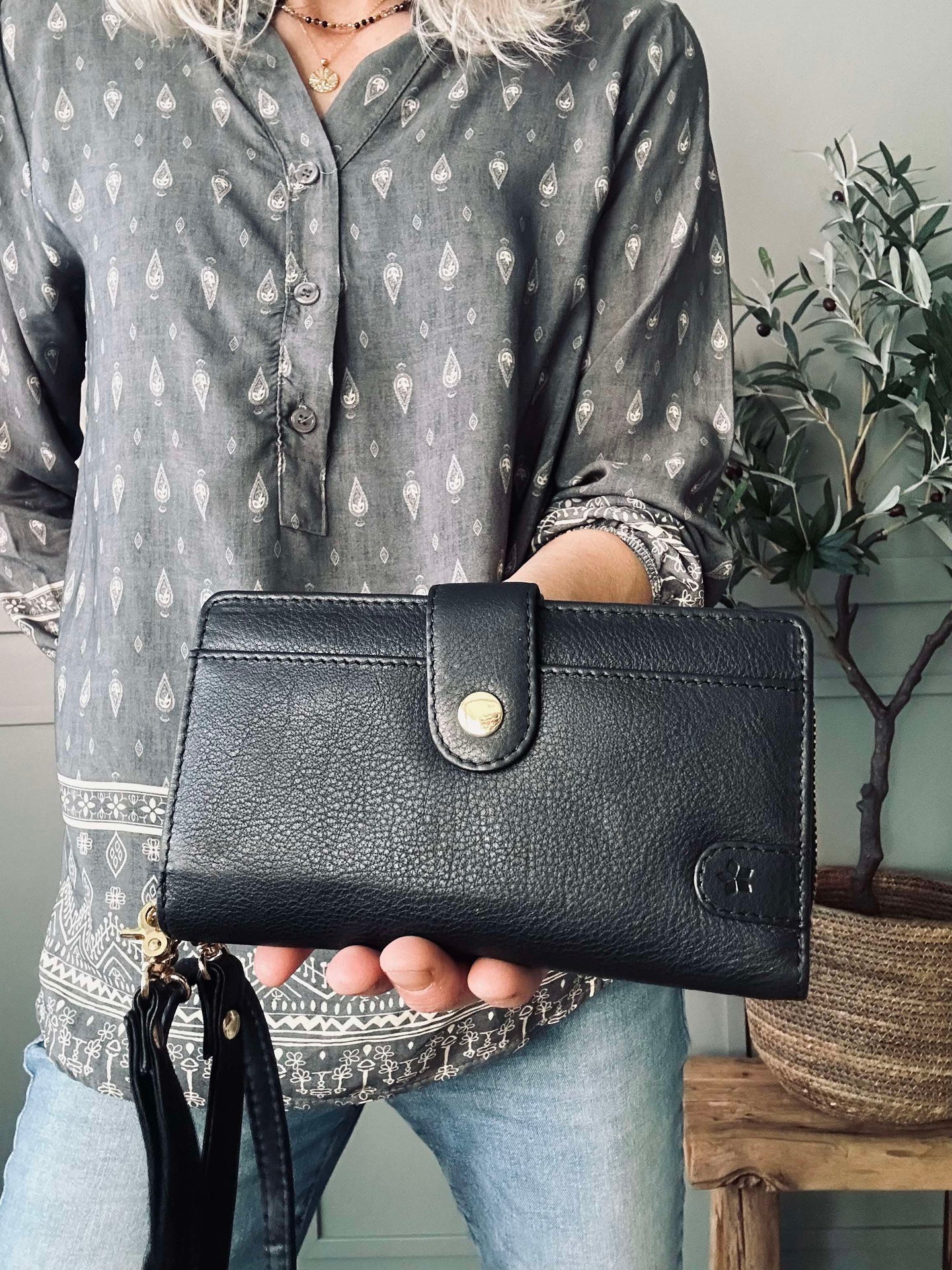 Clutch Posh – Schwarz / Gold
