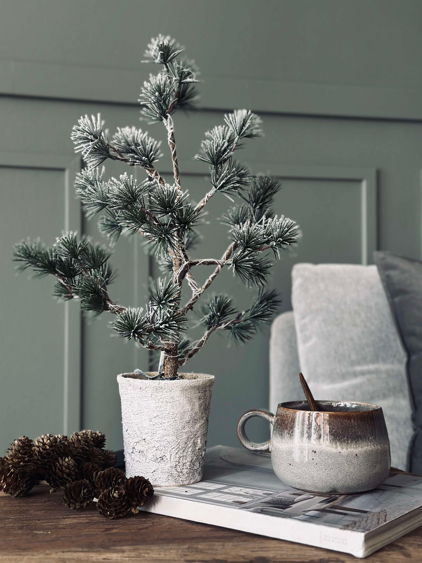 Zedernbaum mit Lichterkette - 45 cm