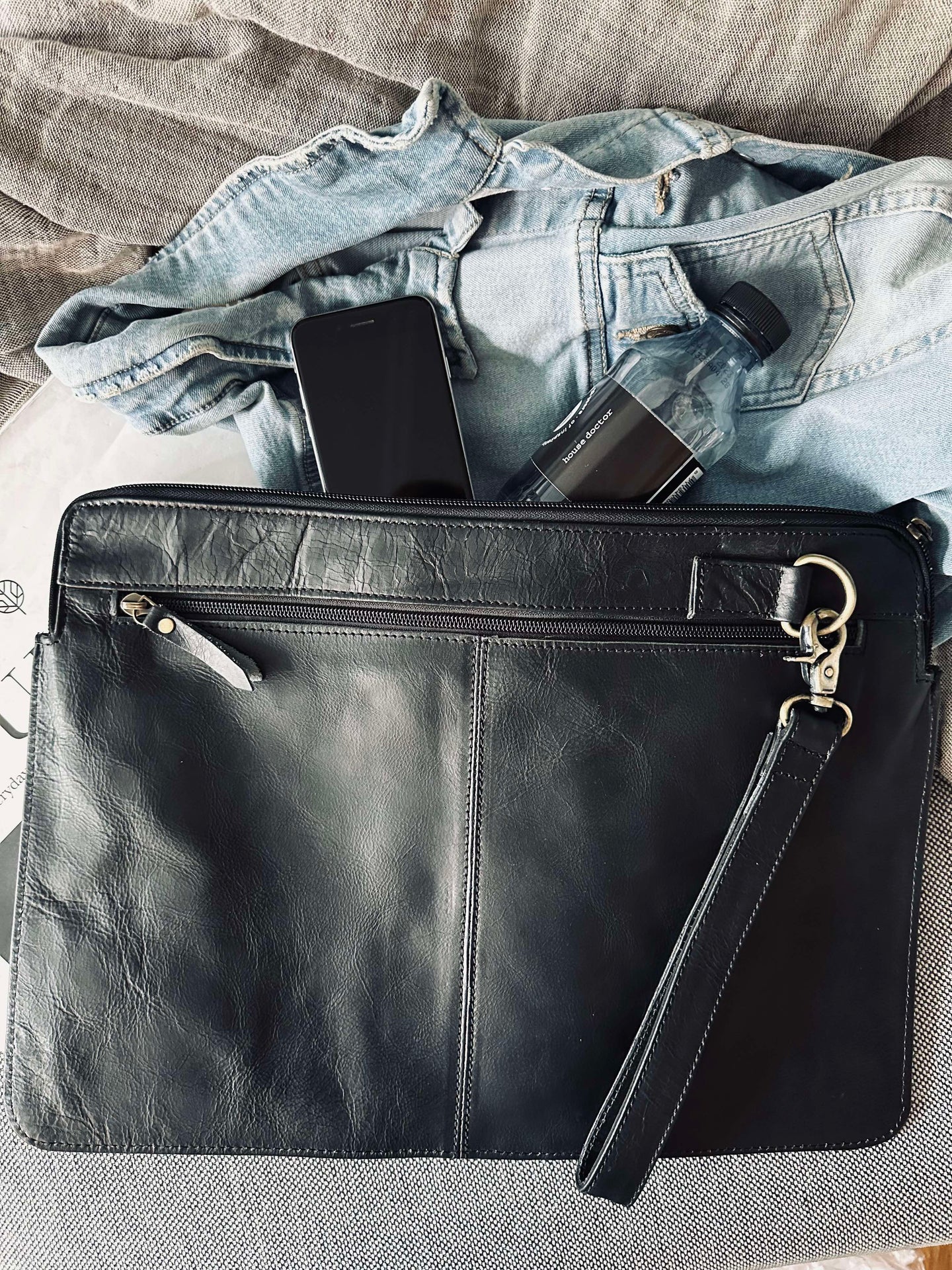 Laptop-Sleeve - Schwarzes Büffelleder