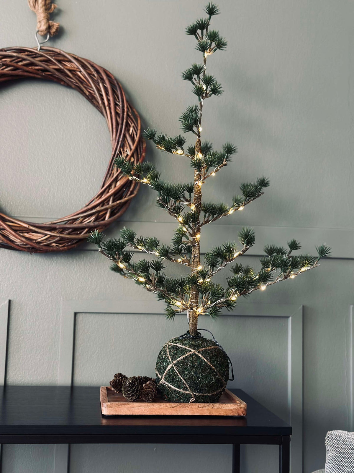 Zederbaum mit Lichterkette 65 cm - Ohne Schnee