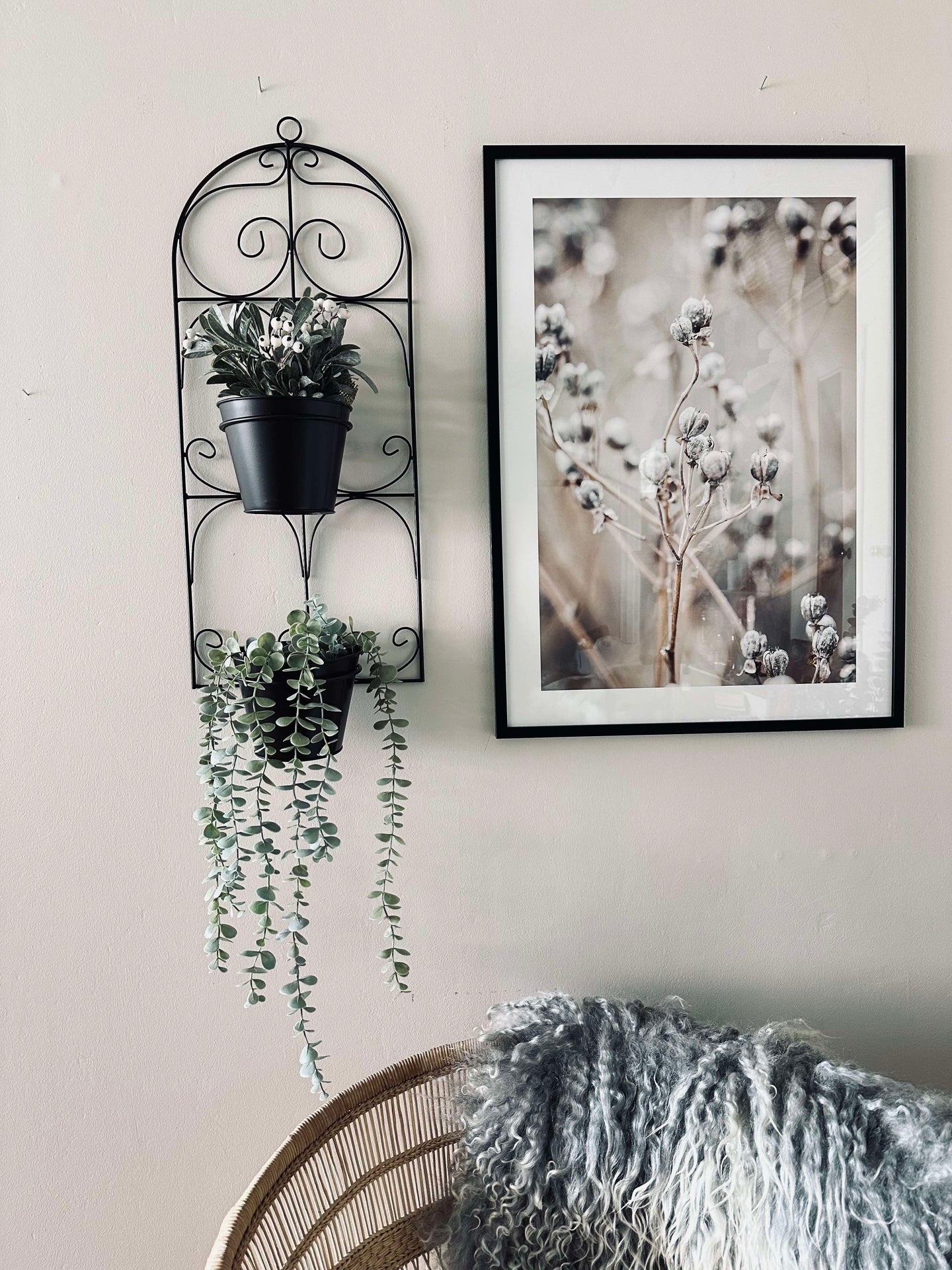 Blumenaufhängung aus Metall
