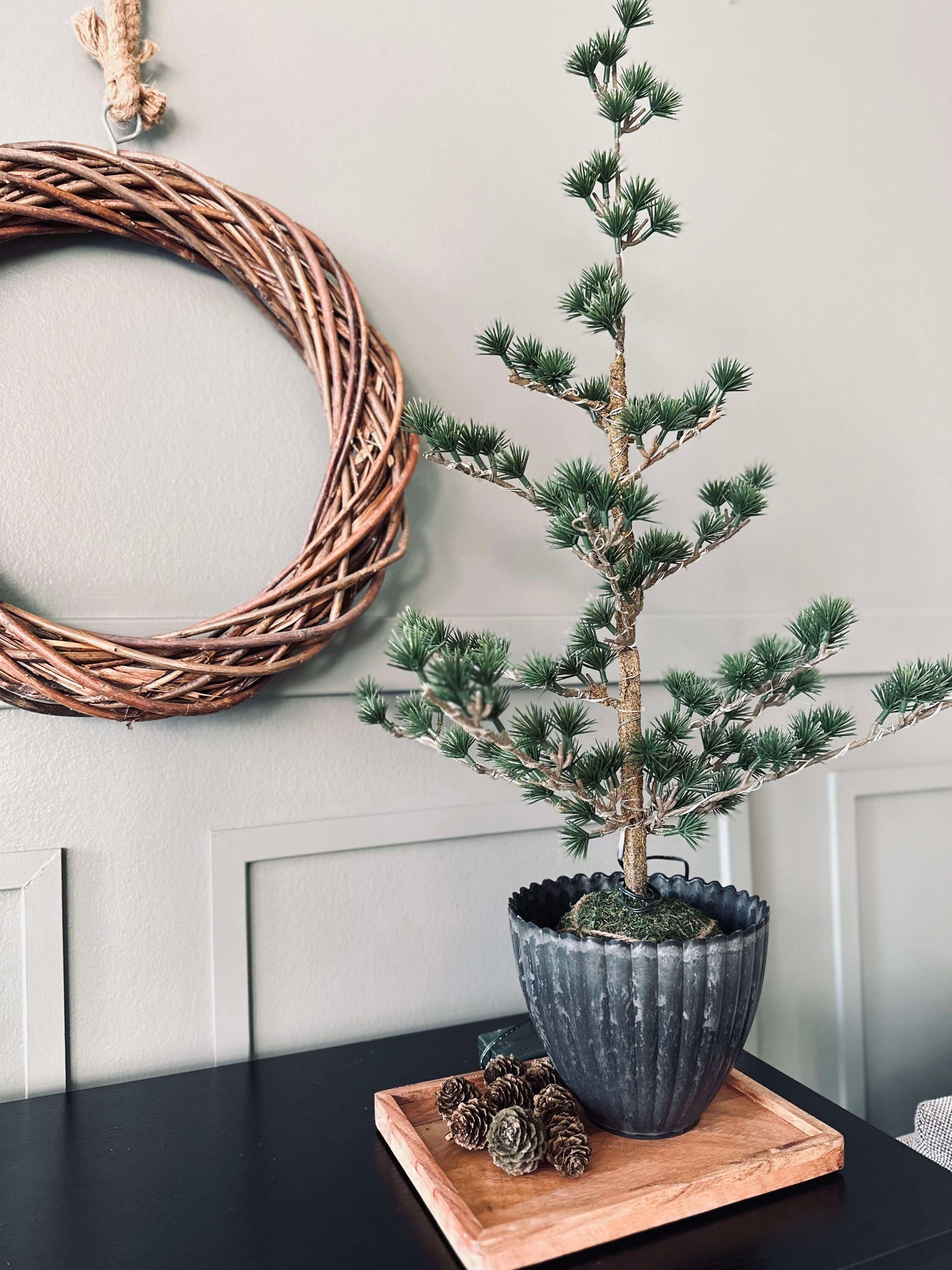 Zederbaum mit Lichterkette 65 cm - Ohne Schnee