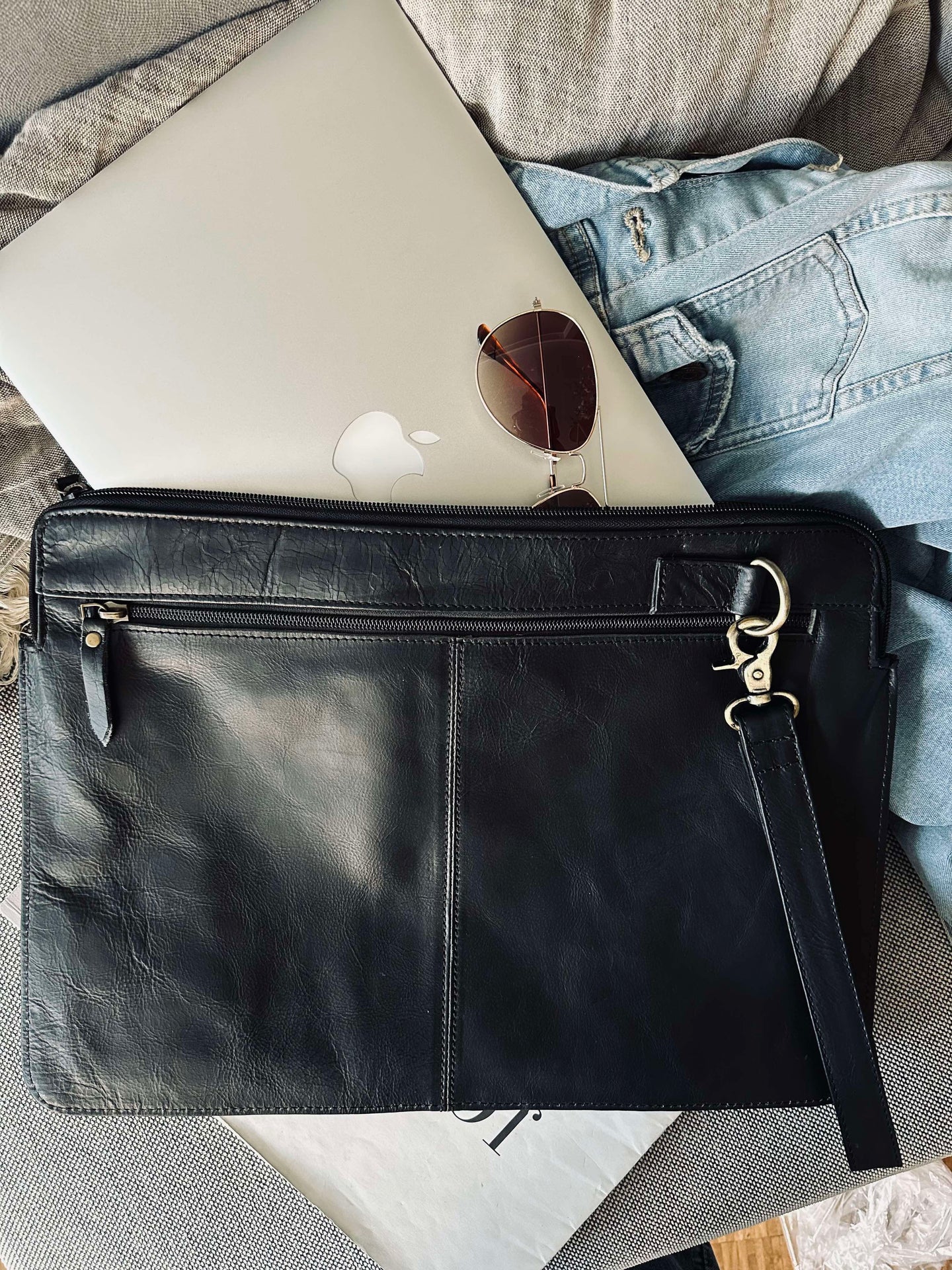 Laptop-Sleeve - Schwarzes Büffelleder