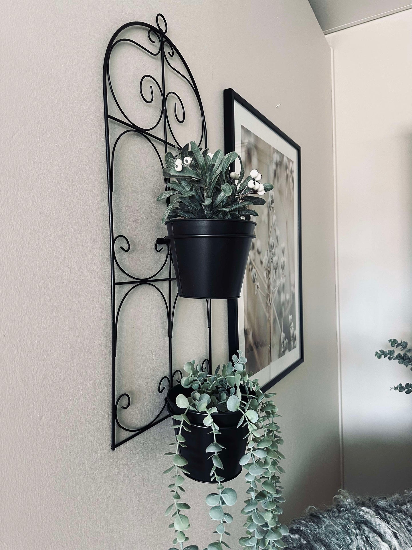 Blumenaufhängung aus Metall