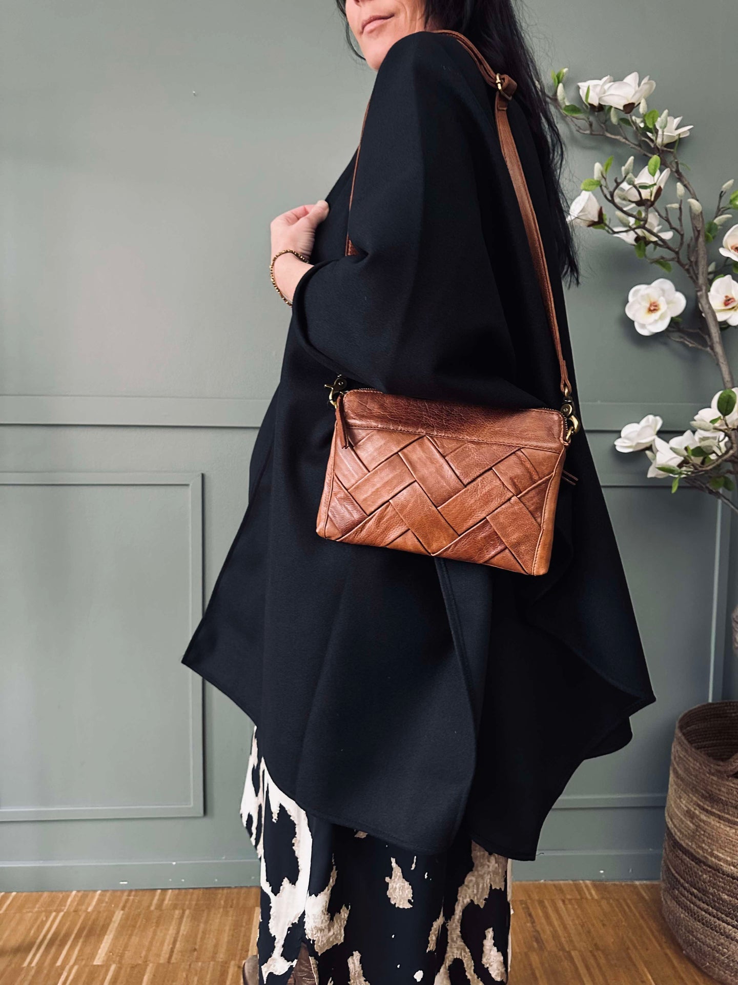 Poncho Black