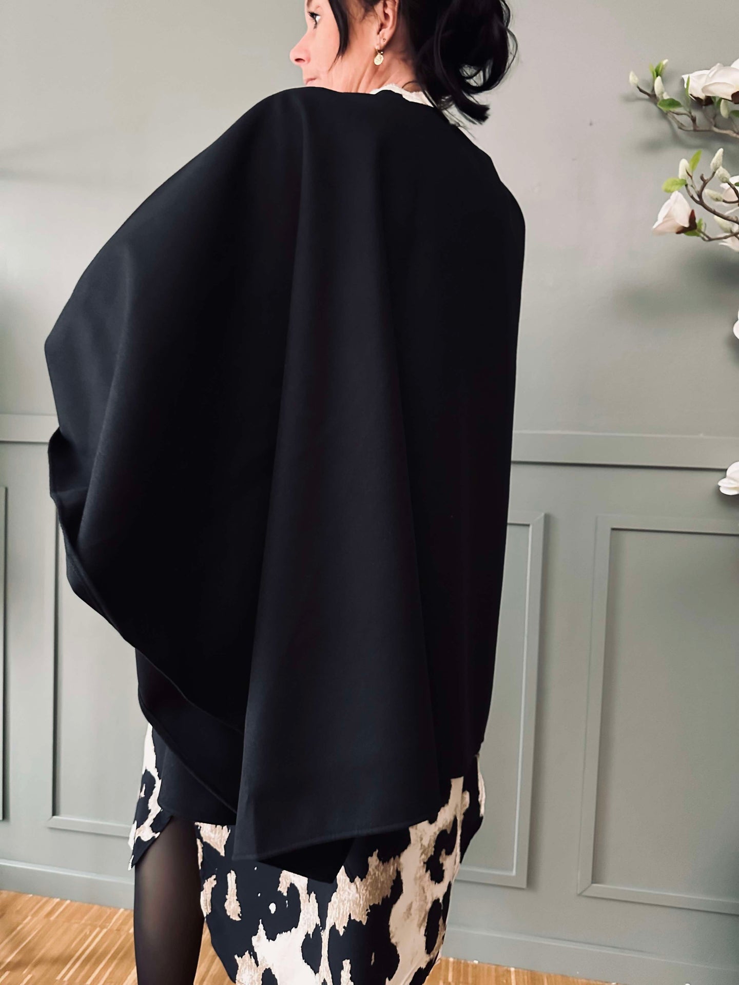 Poncho Black