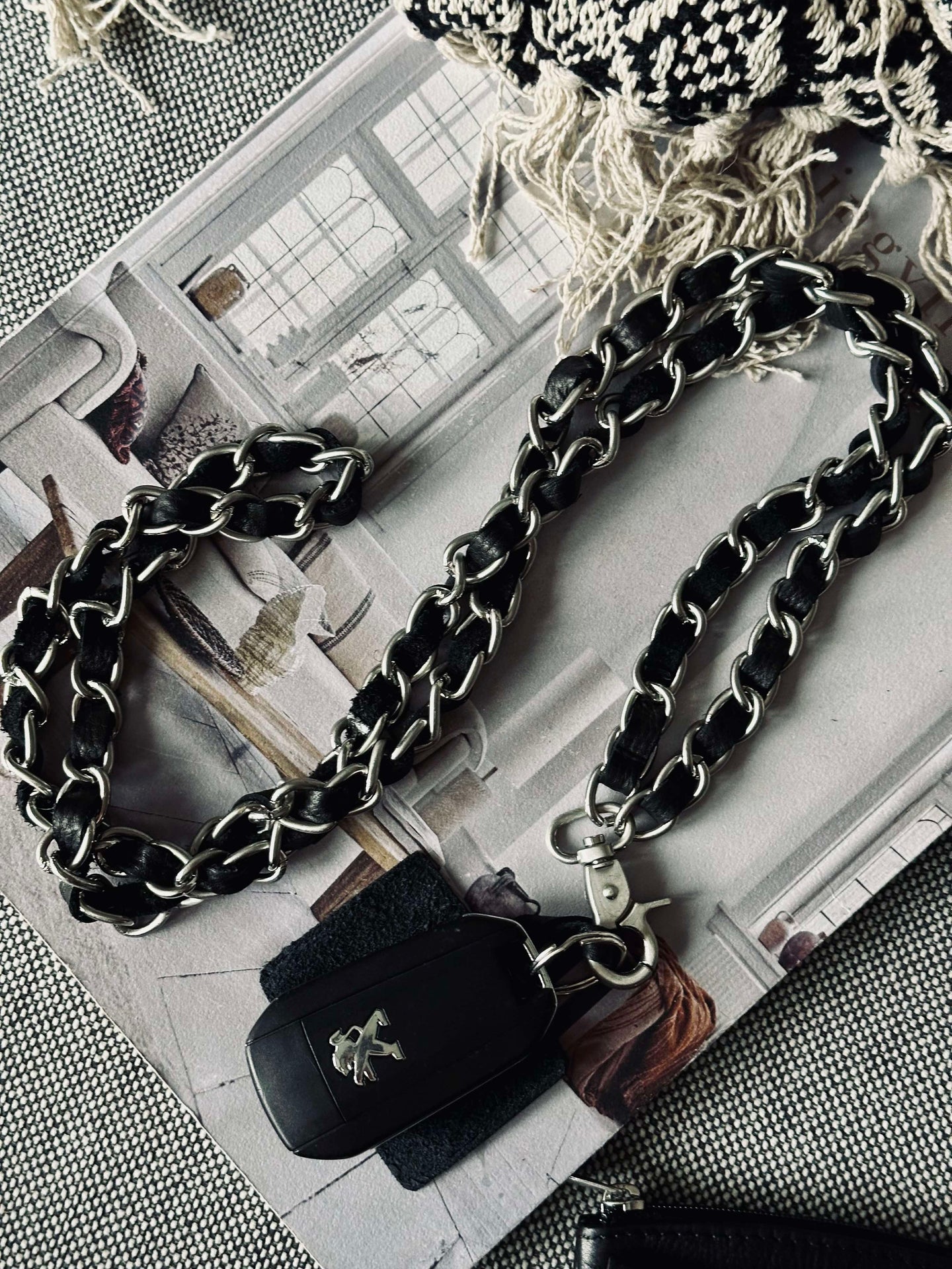 Handy / Schlüsselband – Schwarz / silbernes Leder