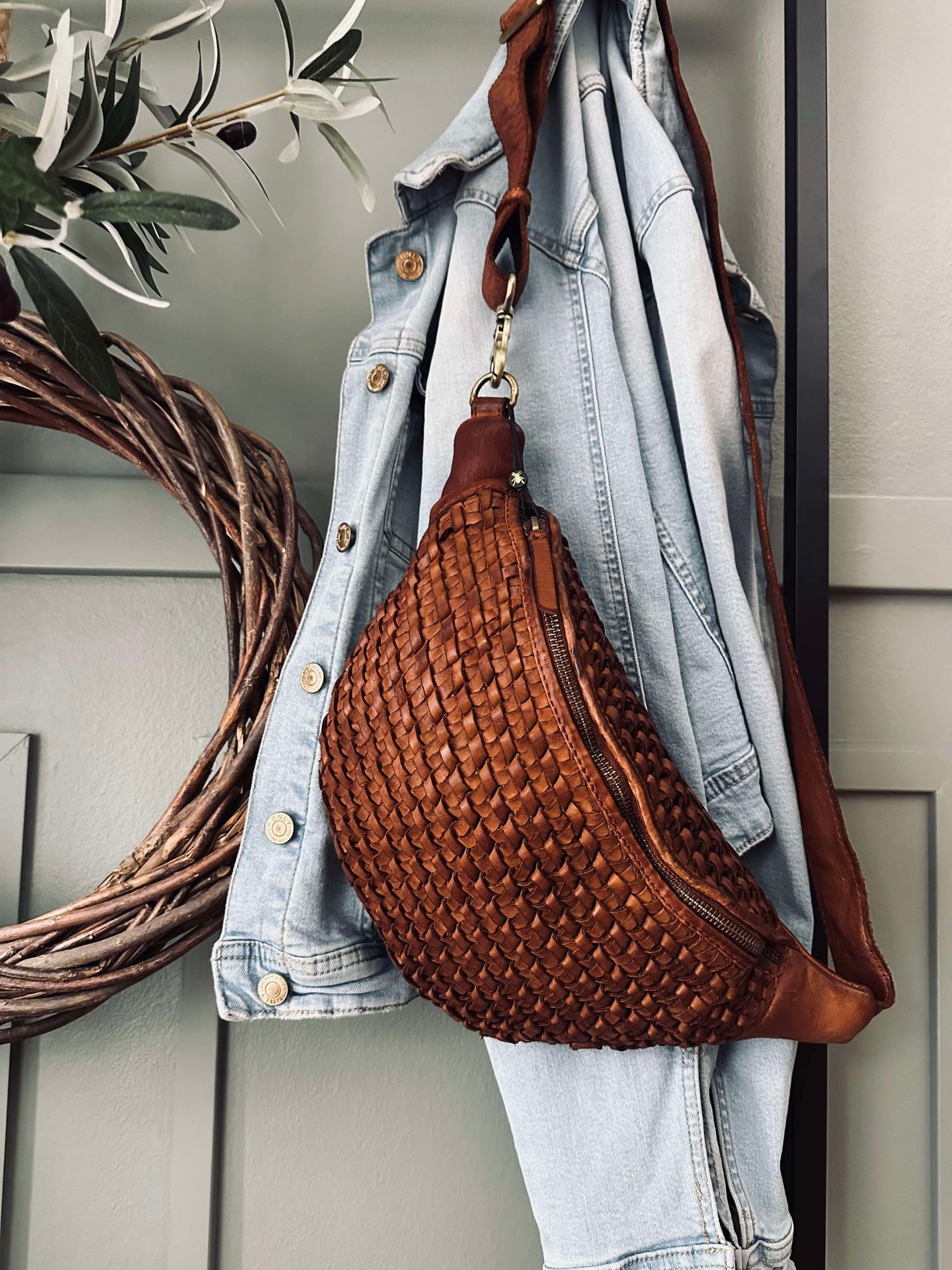 Bumbag Geflecht Cognac