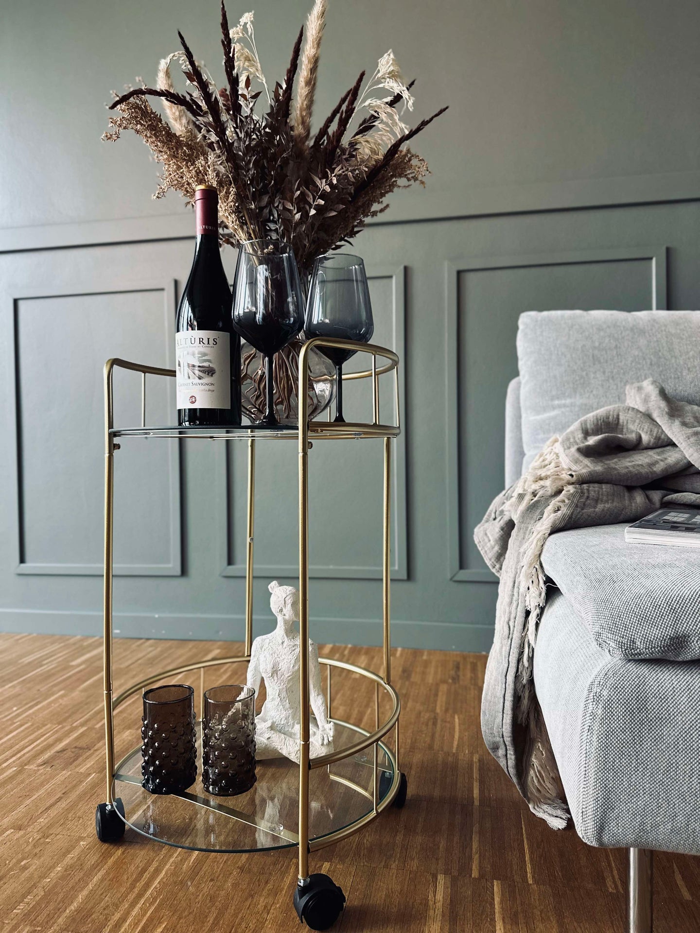 Rolltisch in Messing-Optik