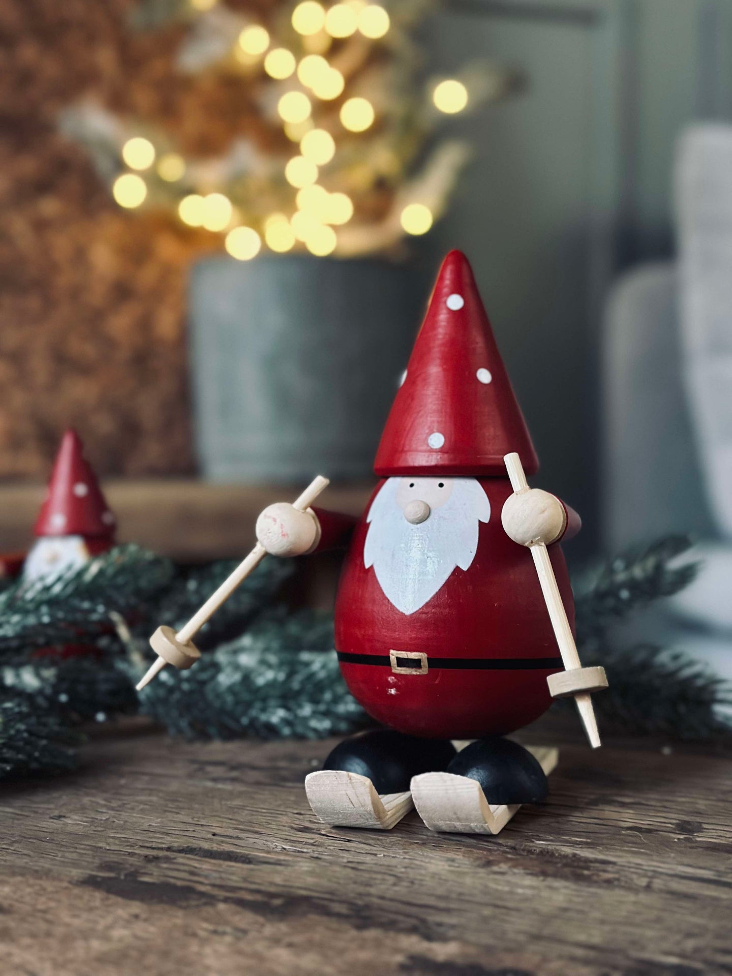 Weihnachtsmann auf Skiern - Large