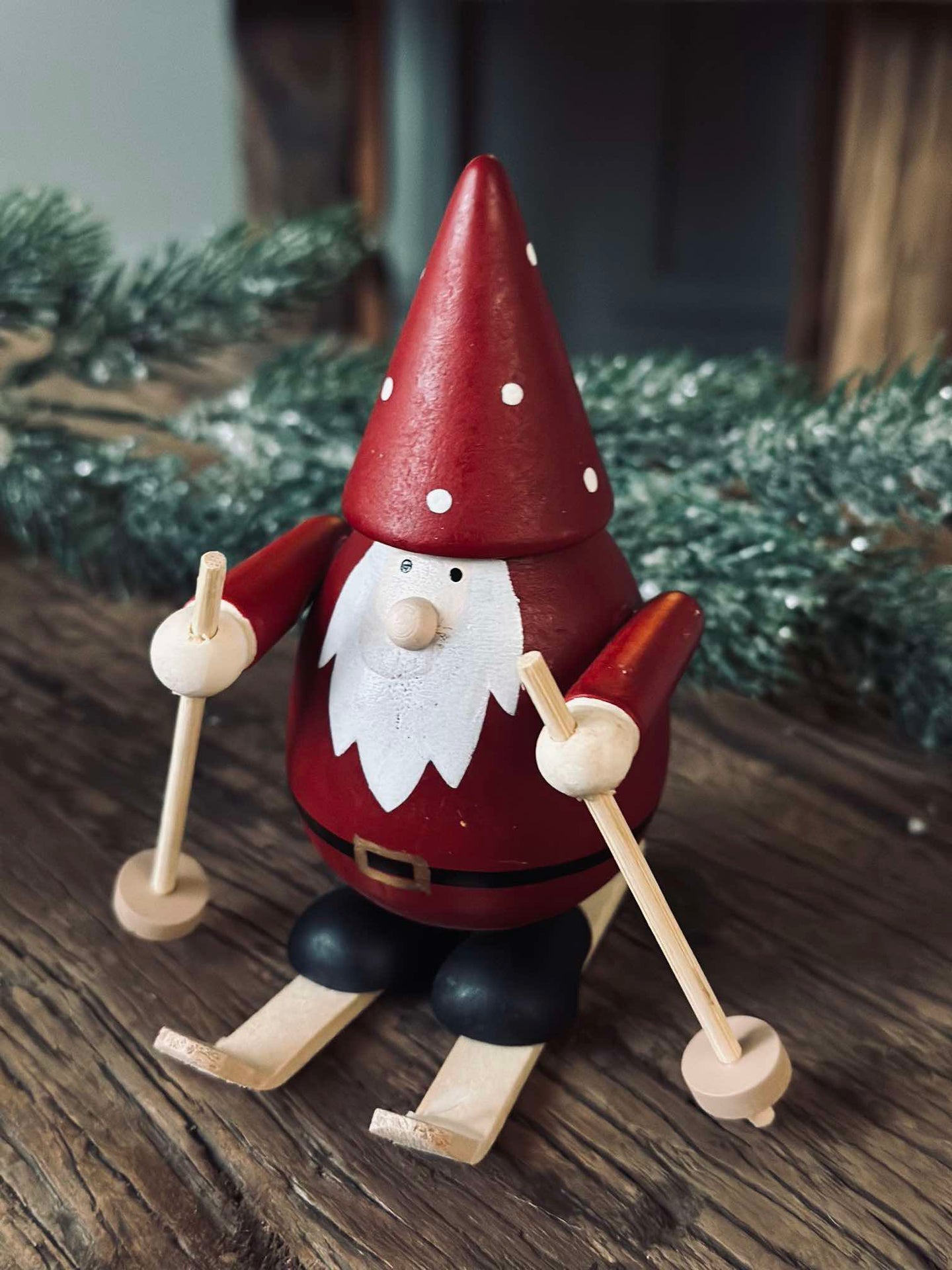 Weihnachtsmann auf Skiern - Small