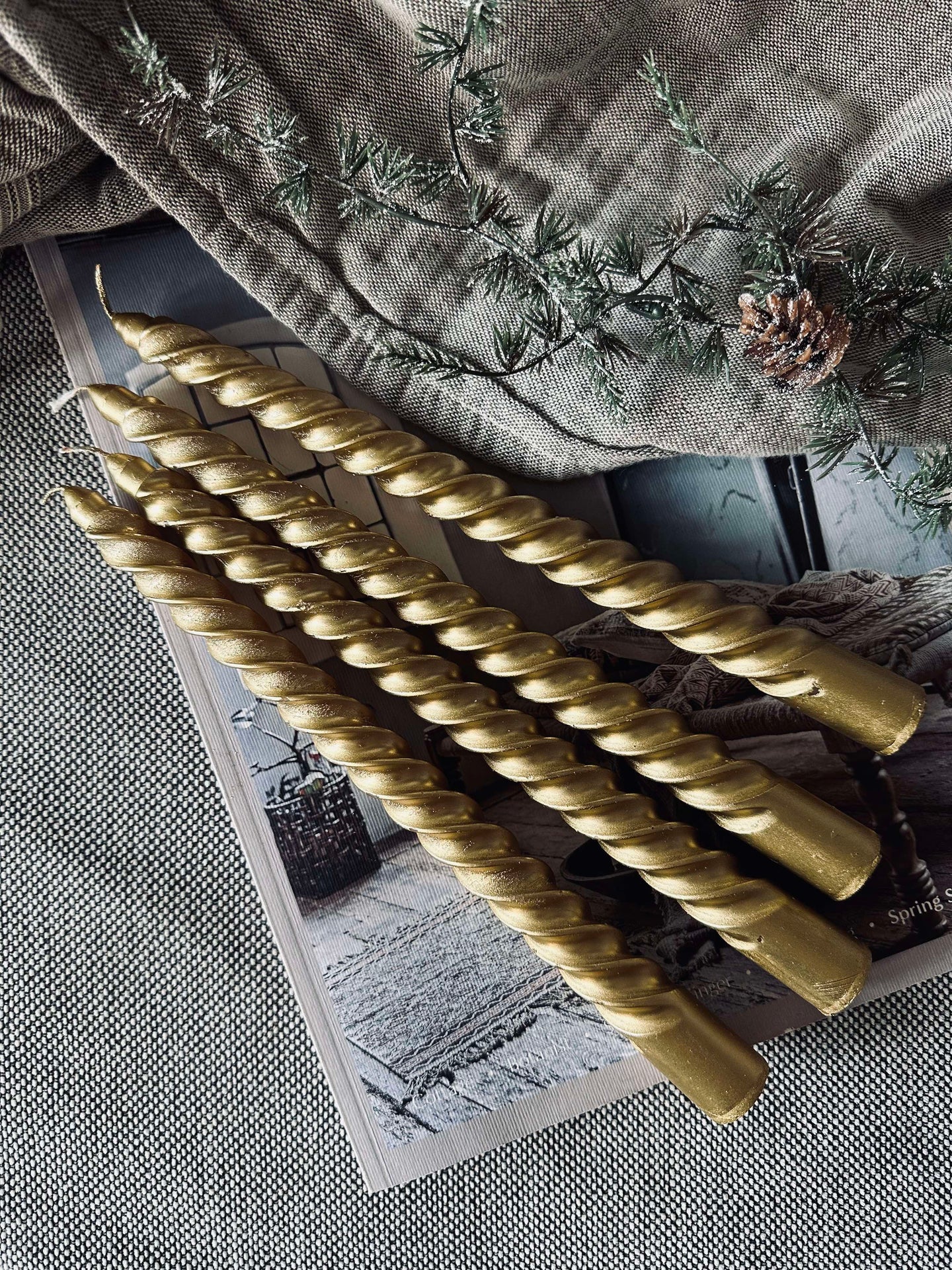 Gedrehte Stabkerzen Gold - 4 Stk.