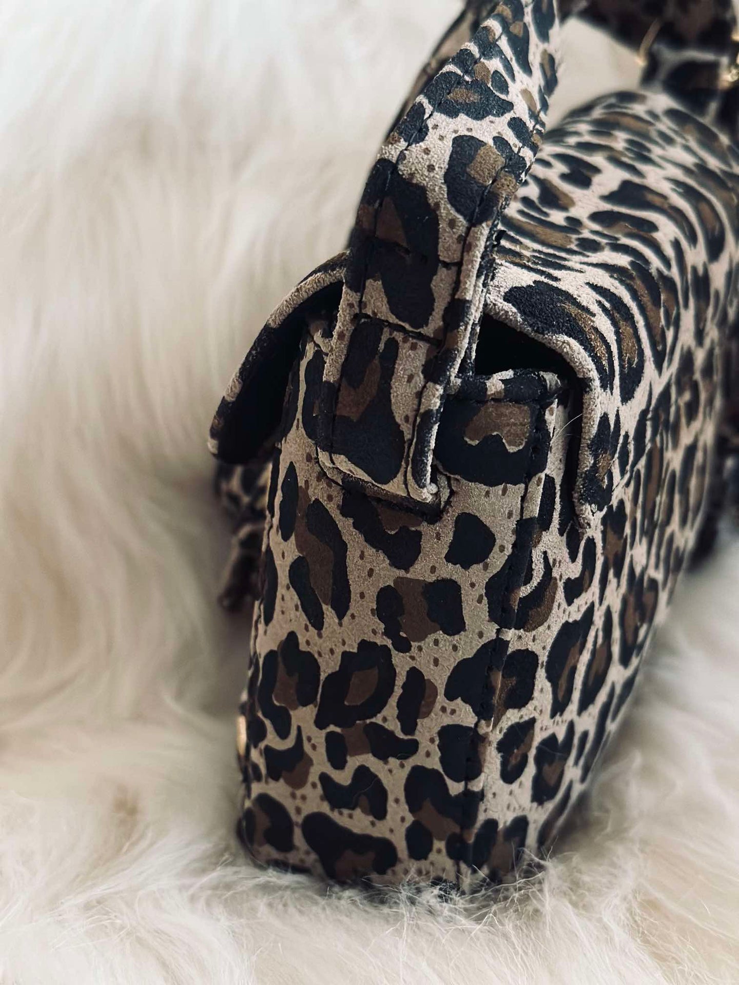 Crossbody Aura Leo