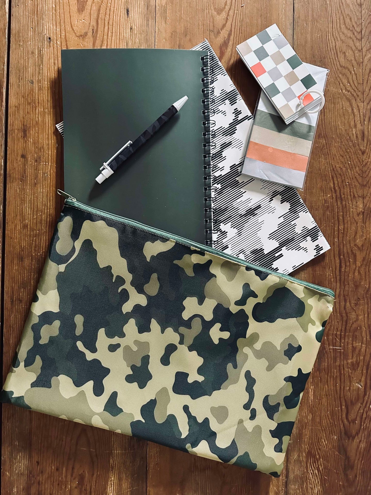 Set mit Notizbüchern und Tasche - Army