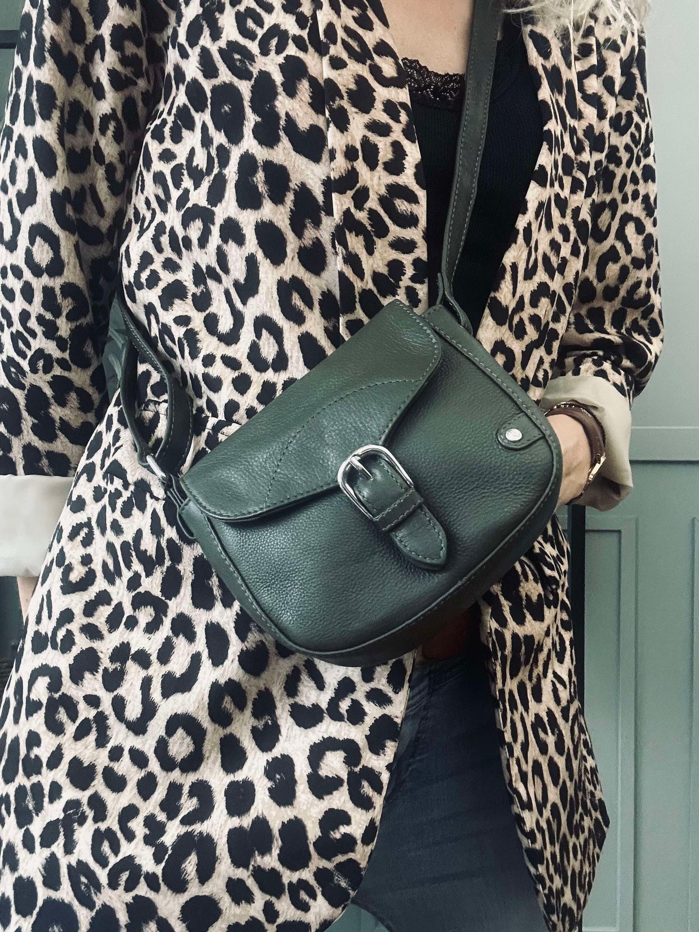 Crossbody Aura Army