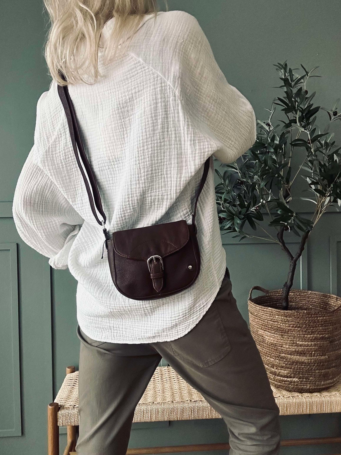 Crossbody Aura Dark Brown