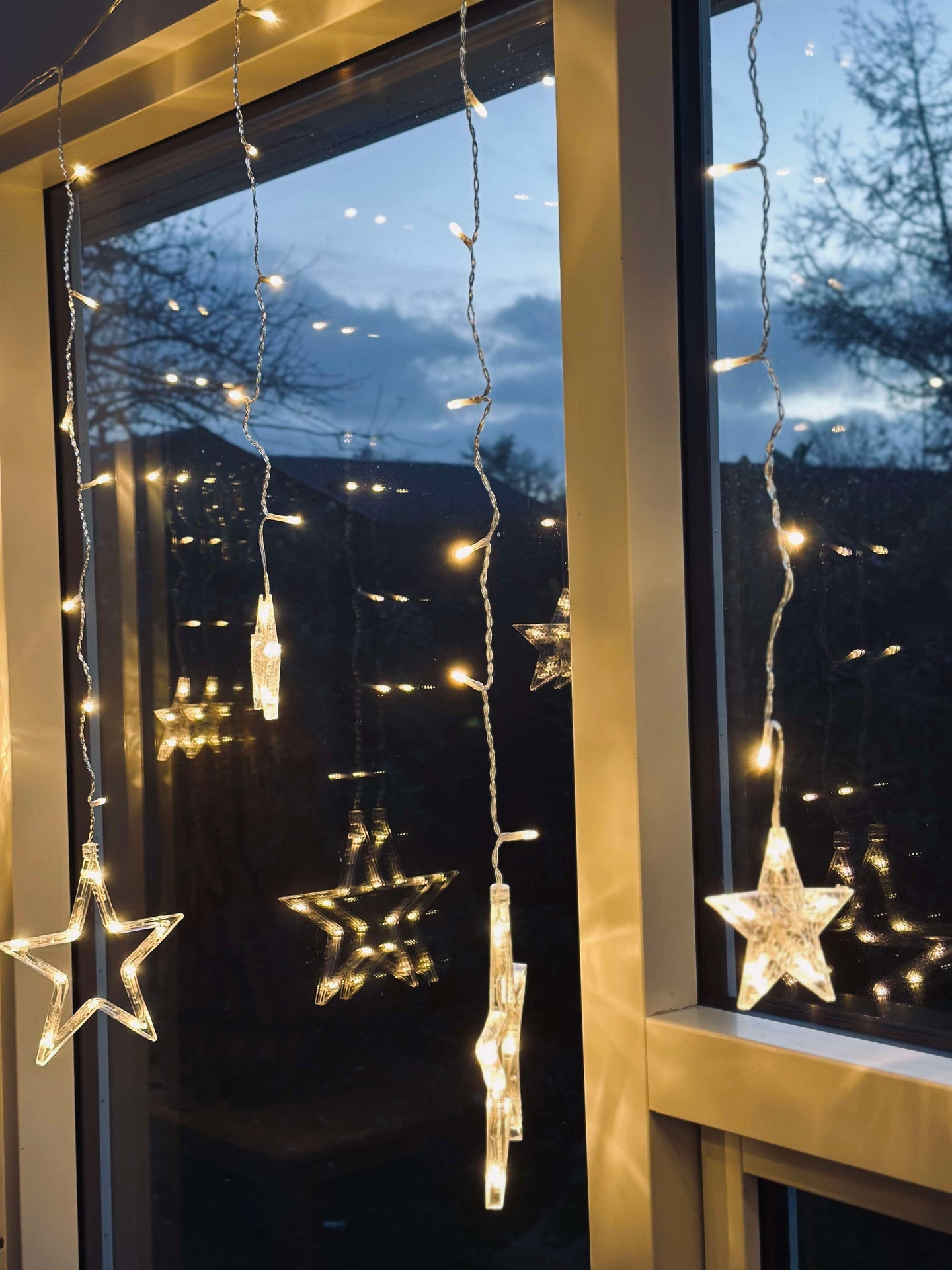 Lichterkette mit 12 Sternen - Zugelassen für innen / außen