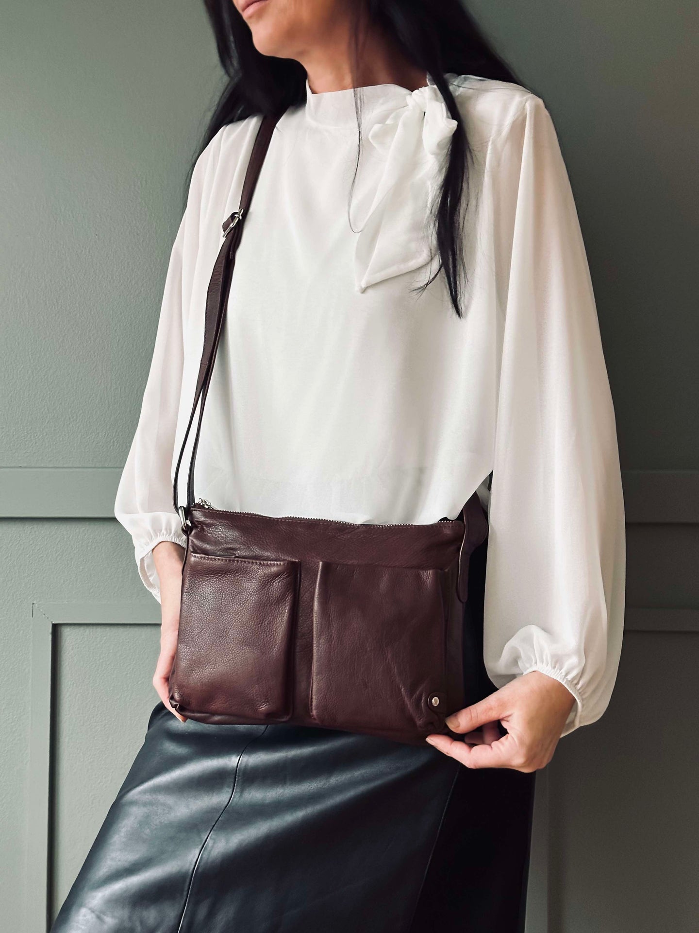 Crossover Aura Brown