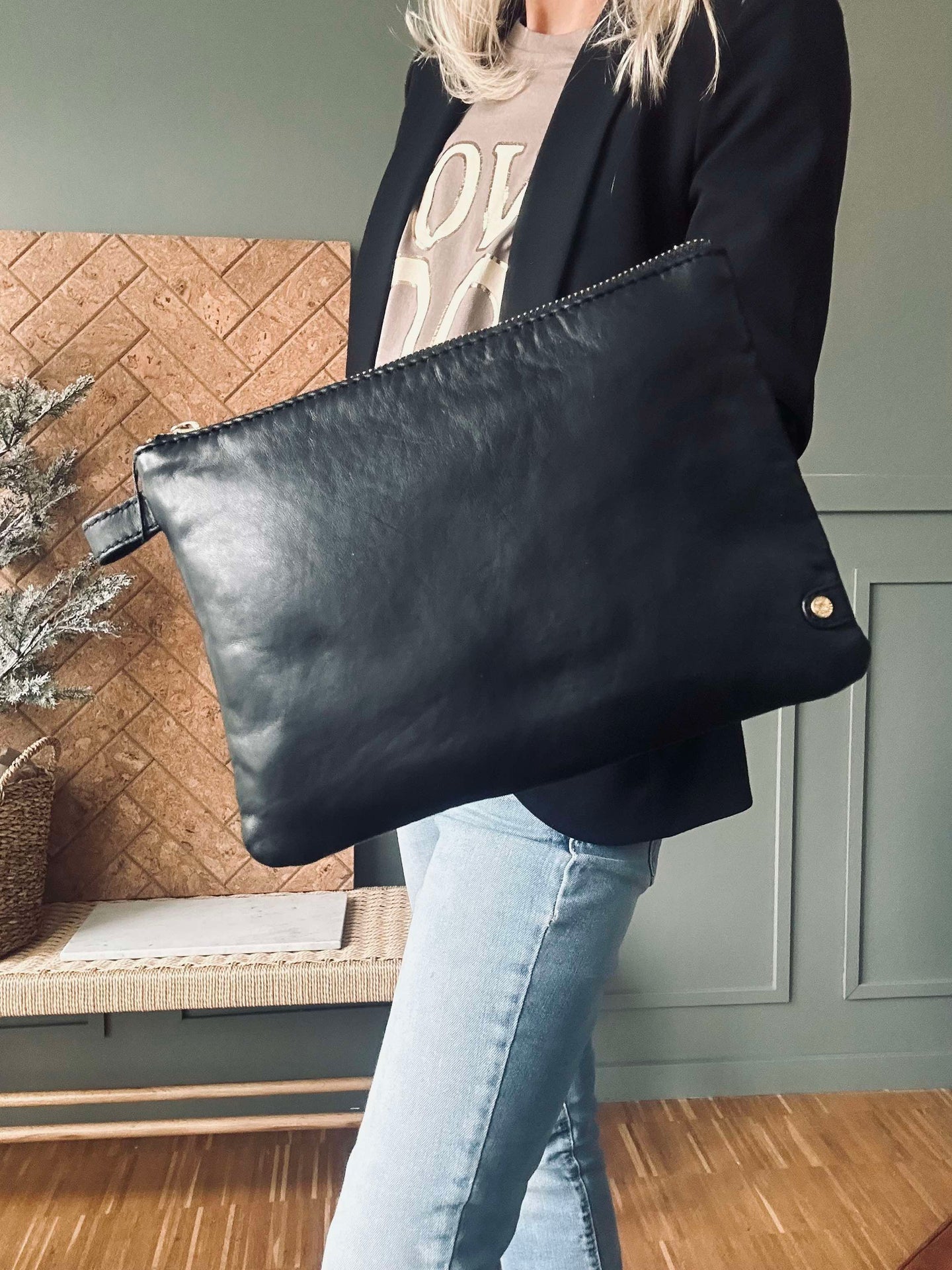 Clutch Alba - Black