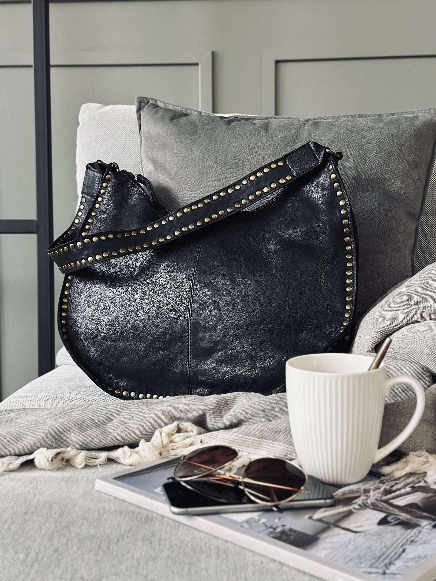 Schultertasche Celia Black