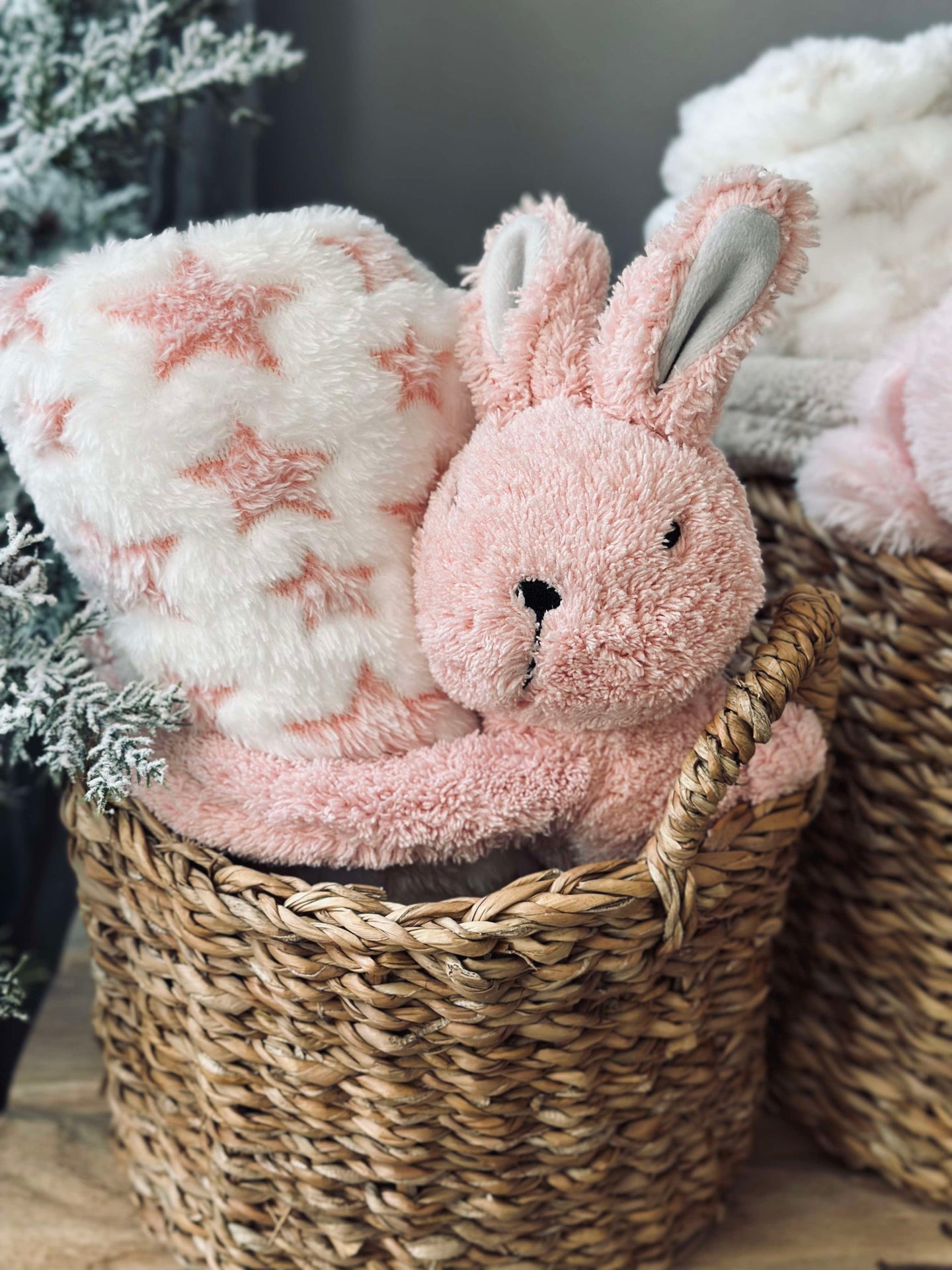 Babydecke mit Kuscheltier - Hase