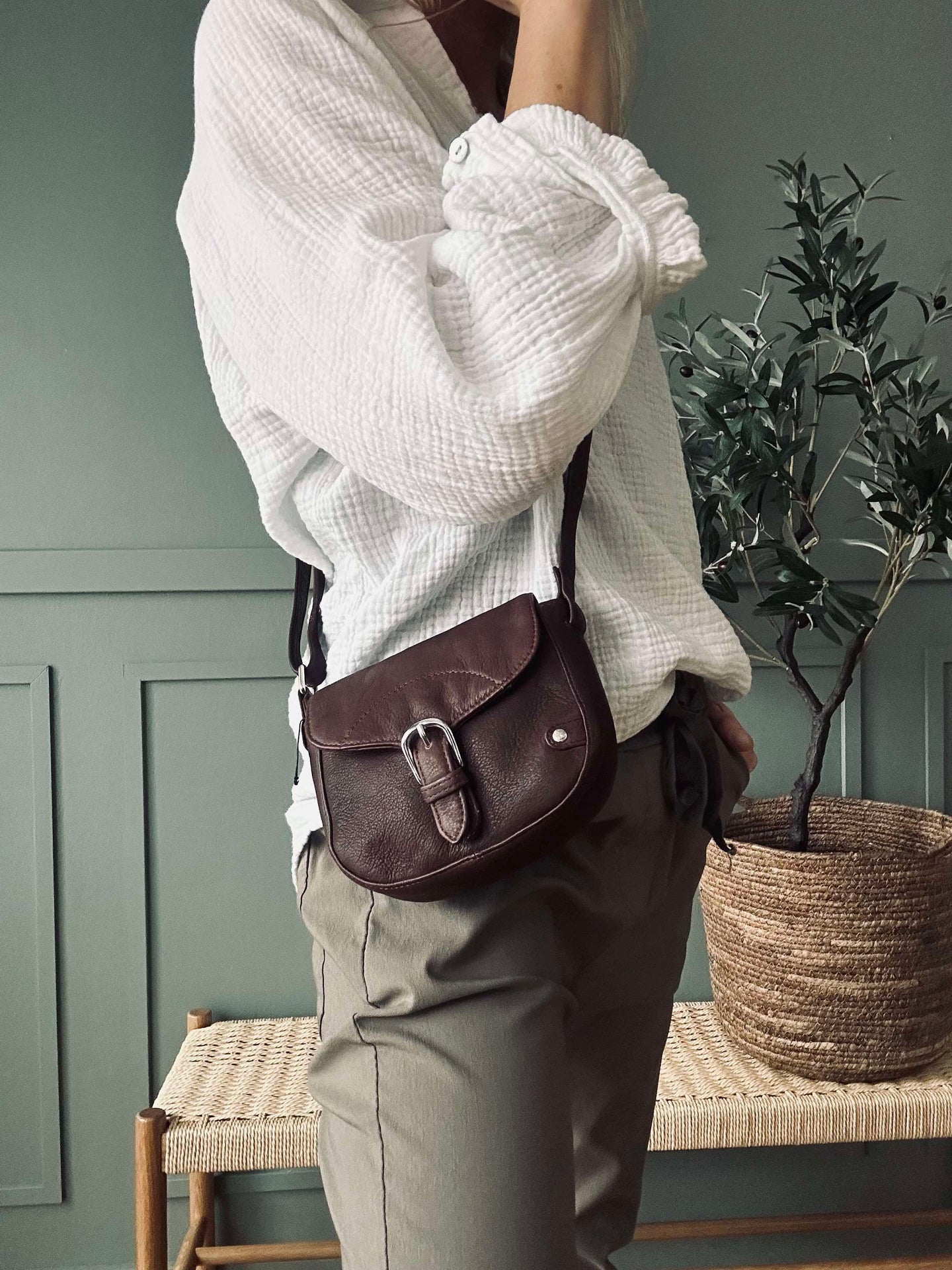 Crossbody Aura Dark Brown