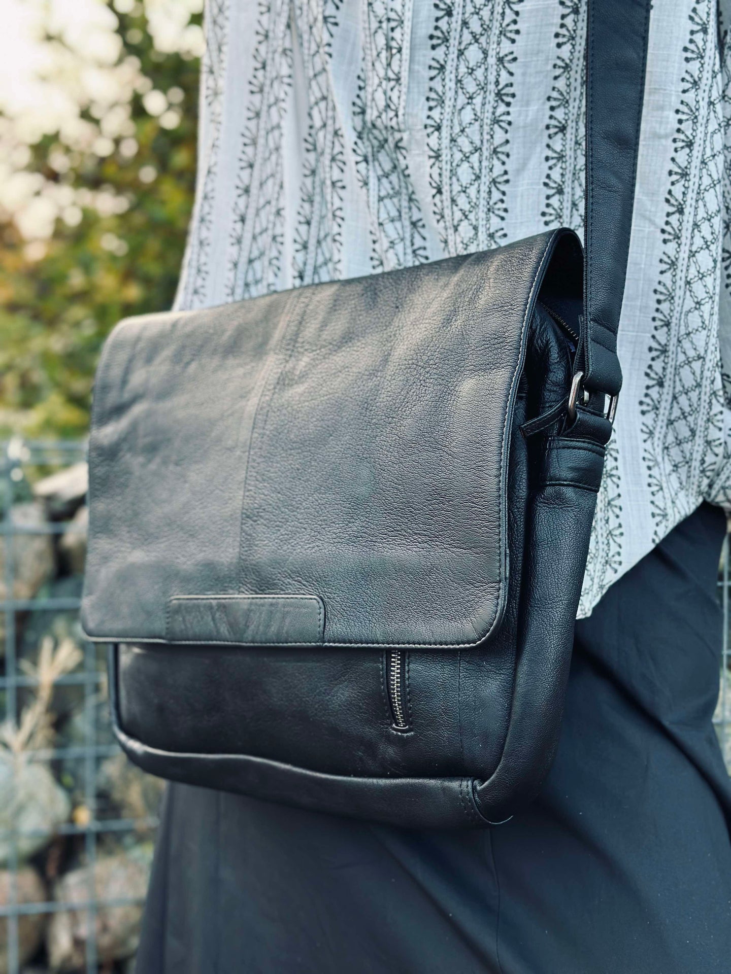 Laptop MILO black