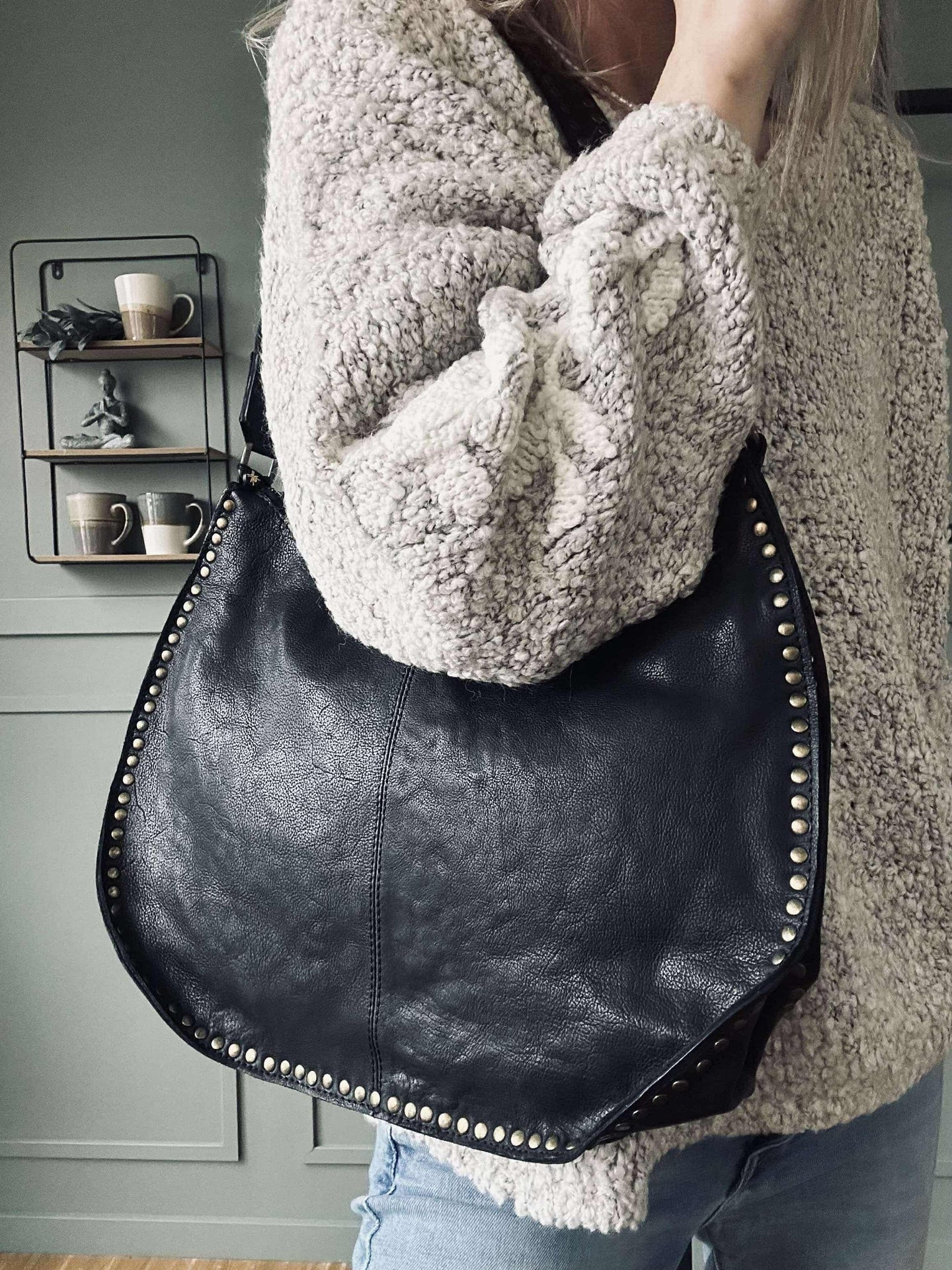 Schultertasche Celia Black