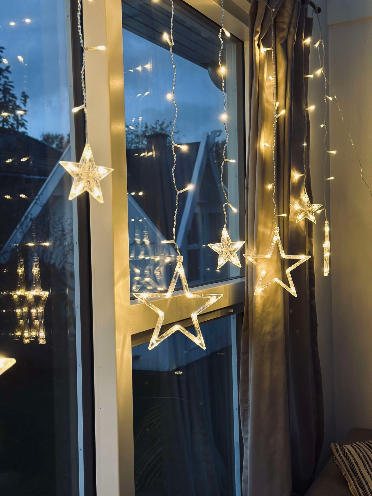 Lichterkette mit 12 Sternen - Zugelassen für innen / außen