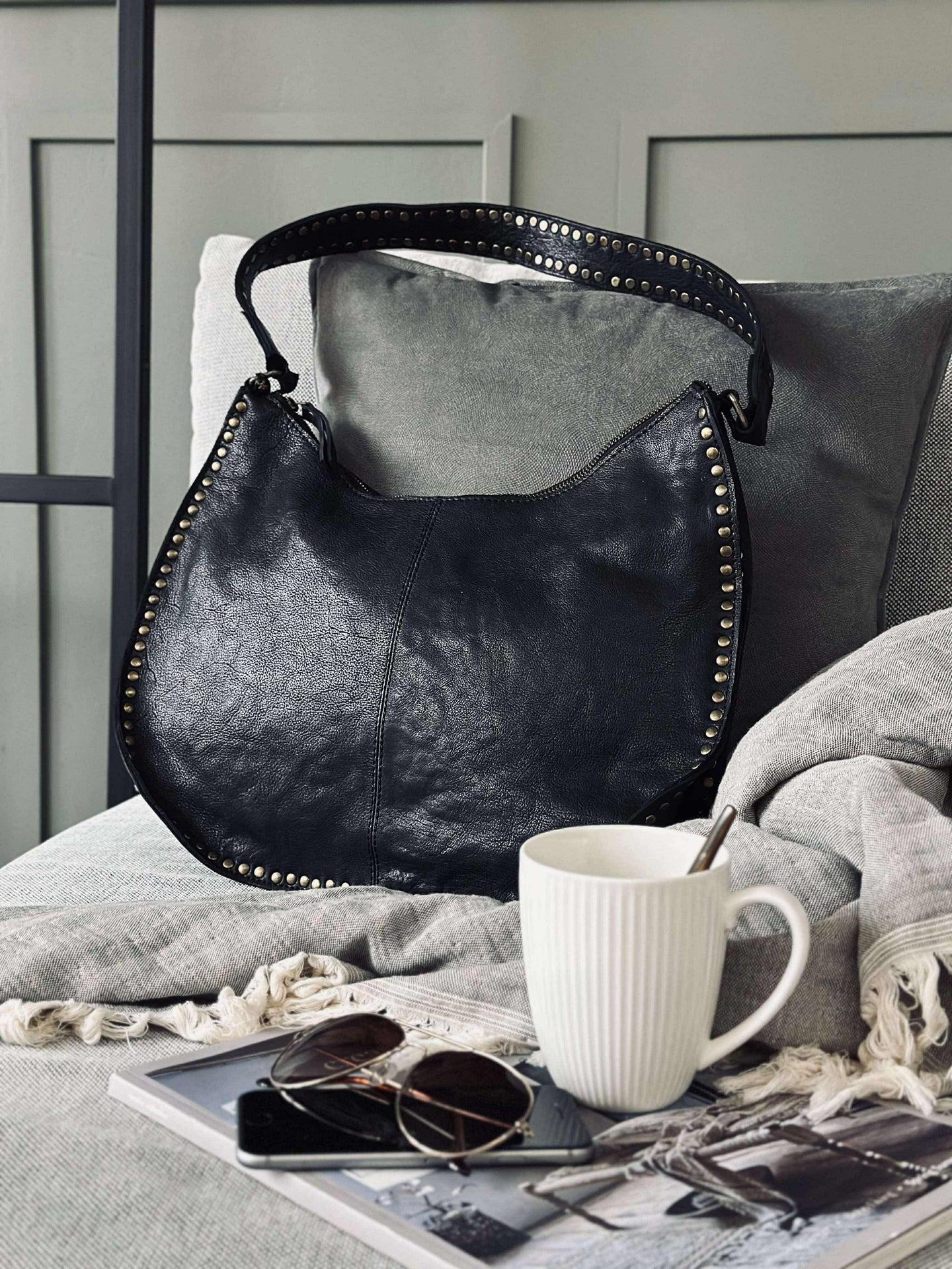 Schultertasche Celia Black