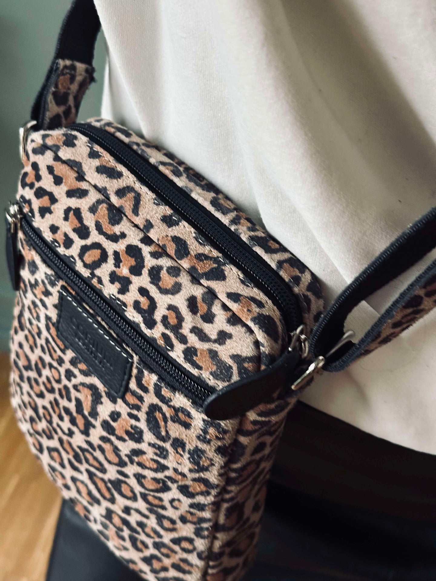 Handytasche / Crossover Daily Leopard