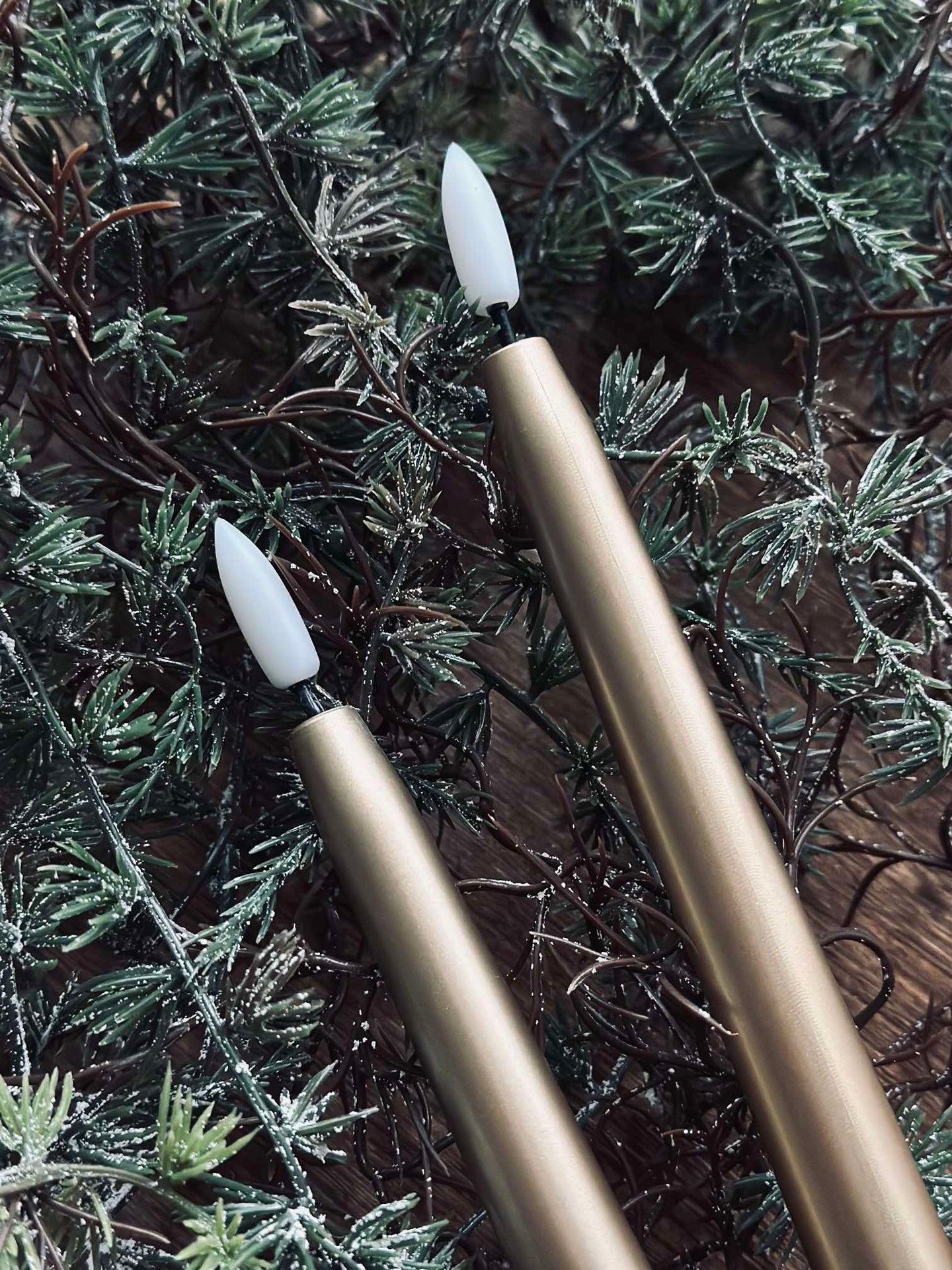 LED Stumpenkerzen 2 Stk - Gold 27 cm