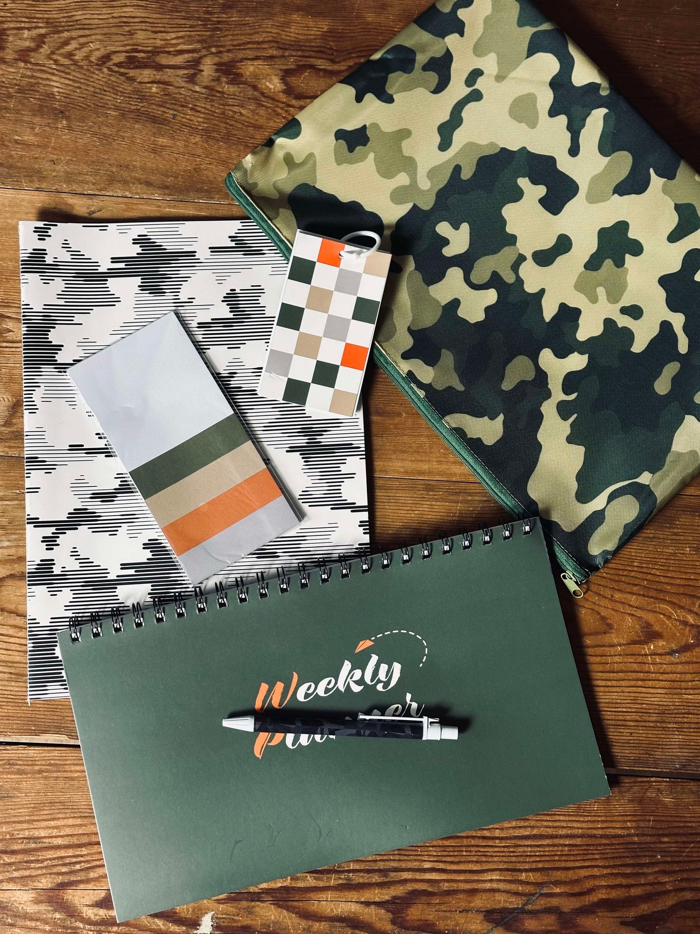 Set mit Notizbüchern und Tasche - Army