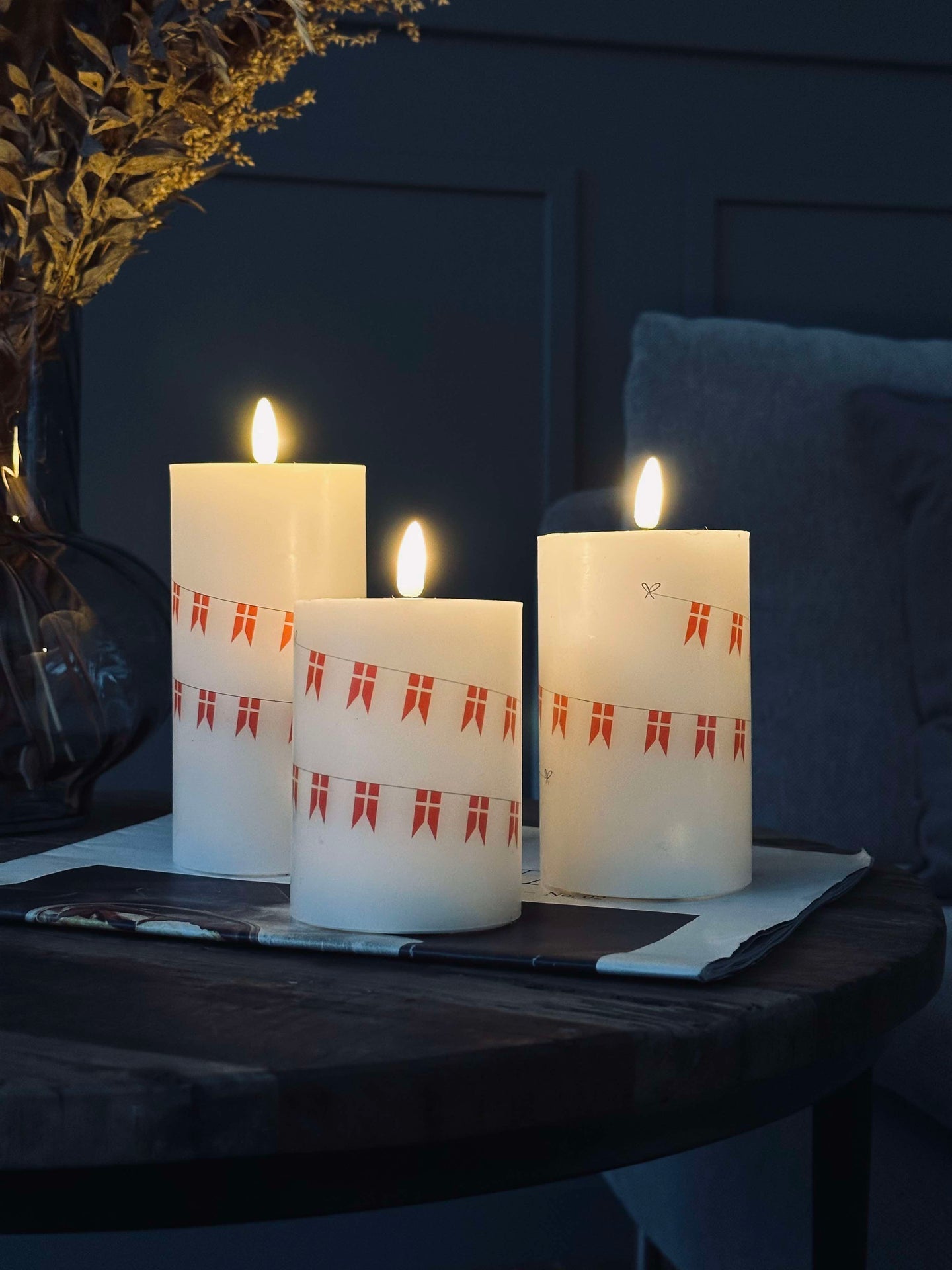 LED-Blockkerzen mit Flagge – Set mit 3 Stk. und Fernbedienung