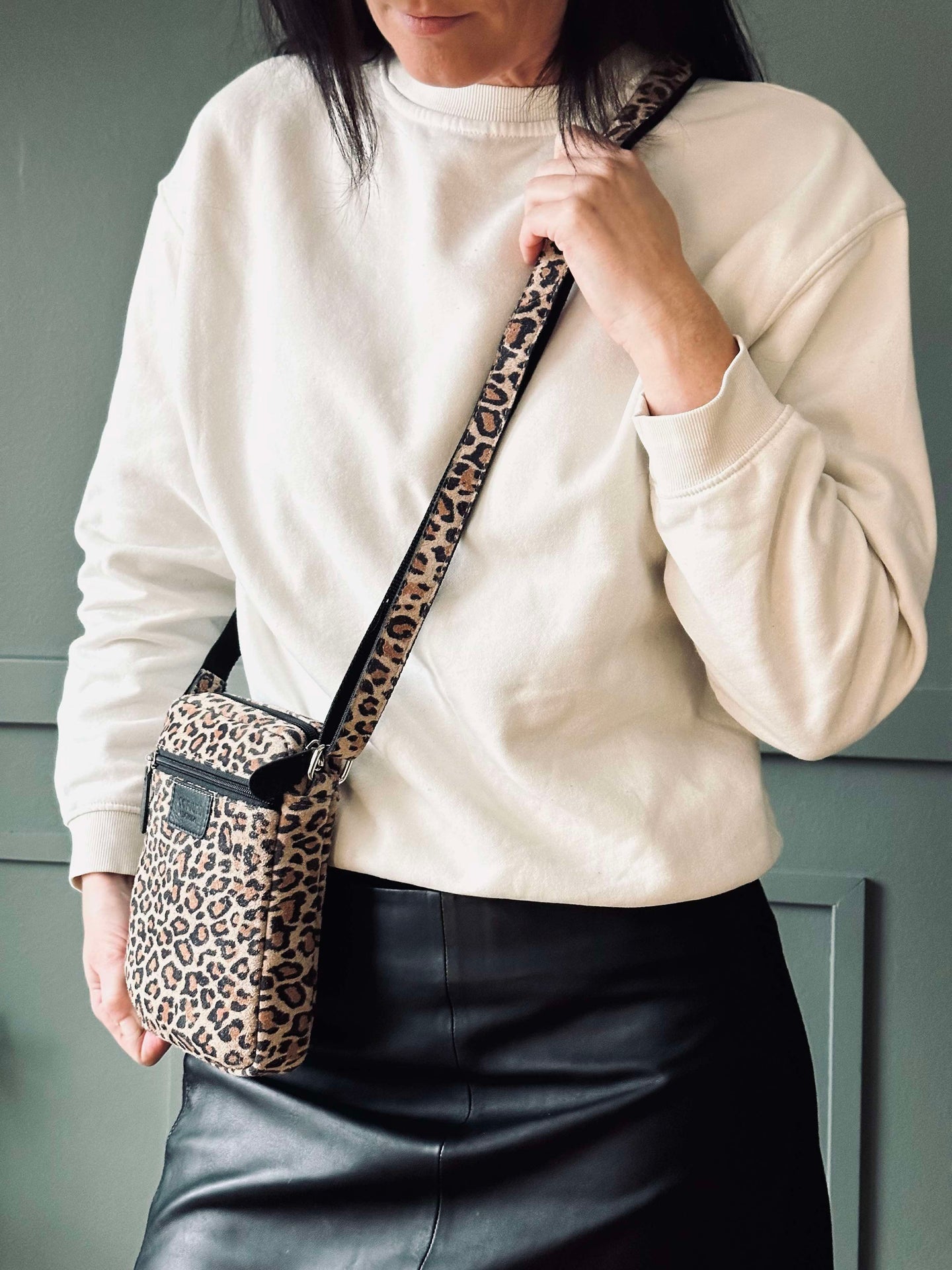 Handytasche / Crossover Daily Leopard