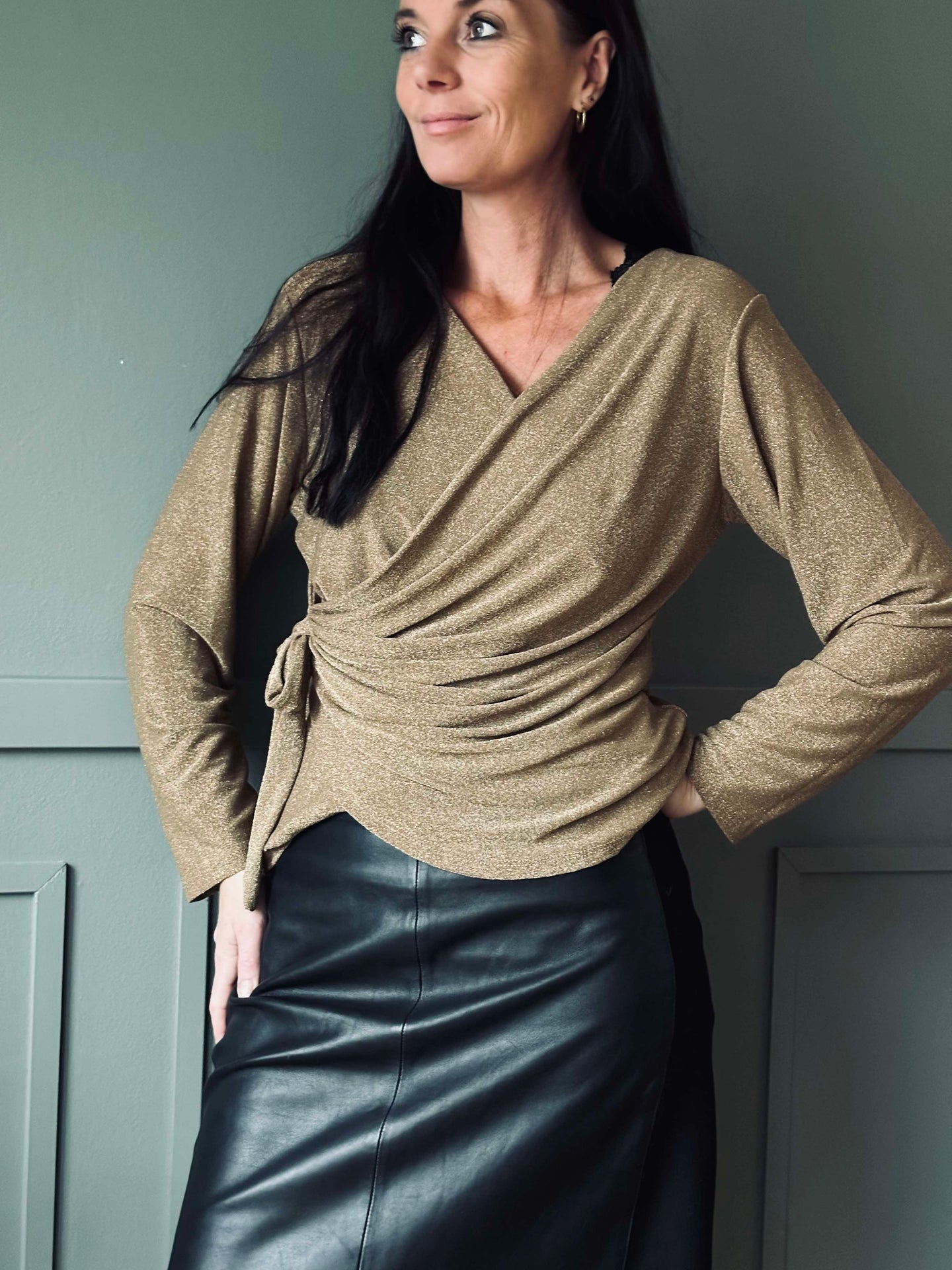 Wickelbluse mit Glitzer - Gold