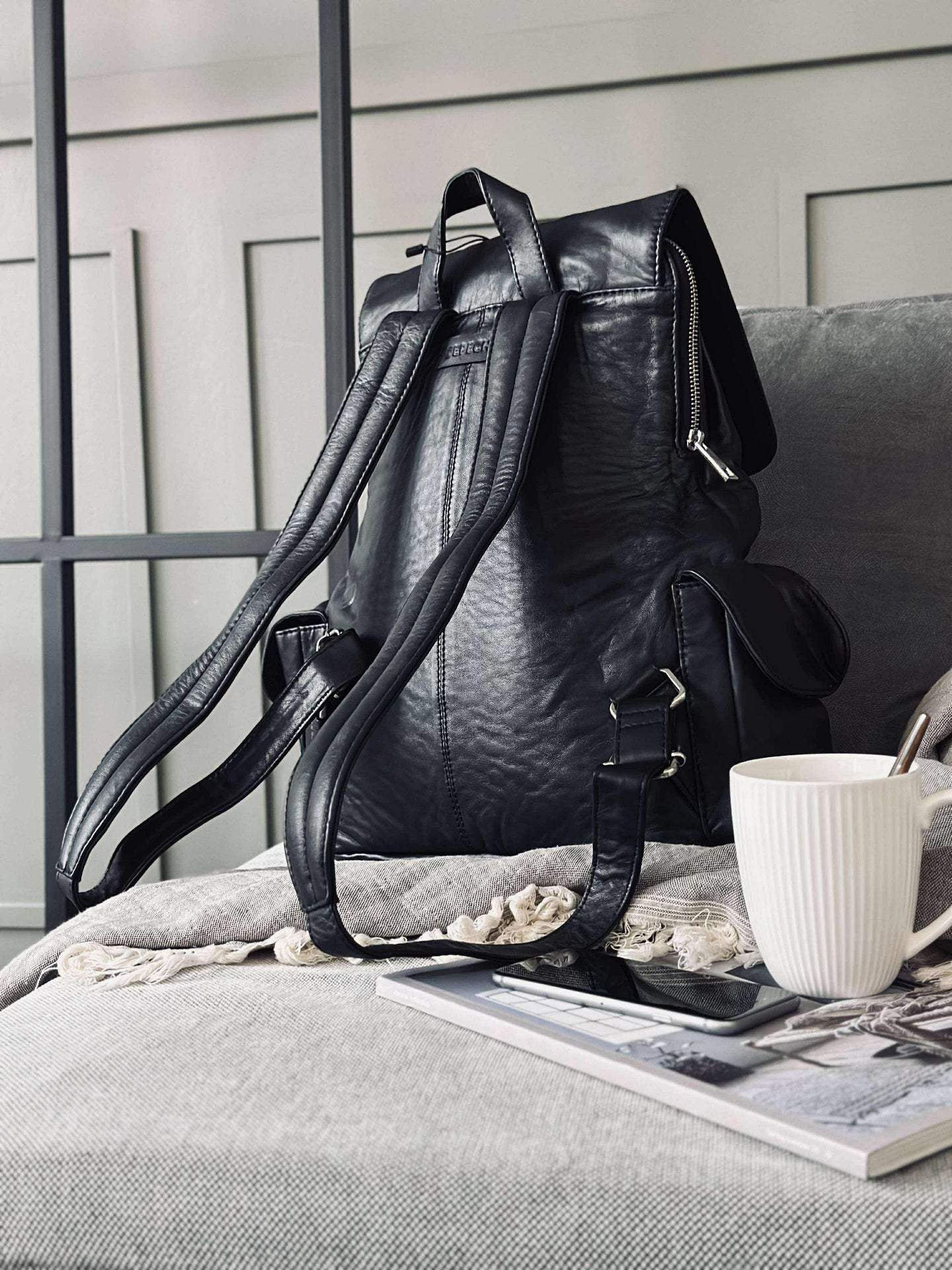 Rucksack cooles Design – Weiches Lammleder schwarz