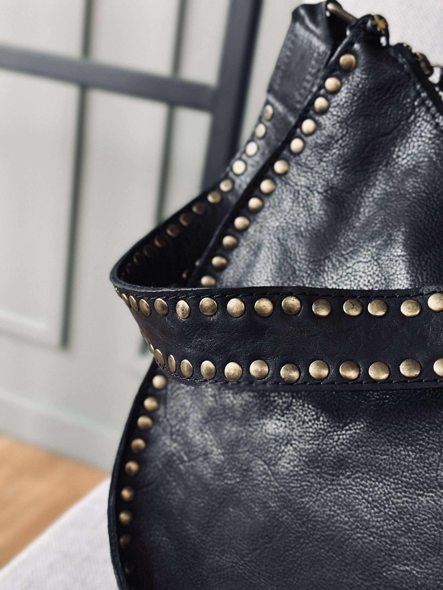 Schultertasche Celia Black