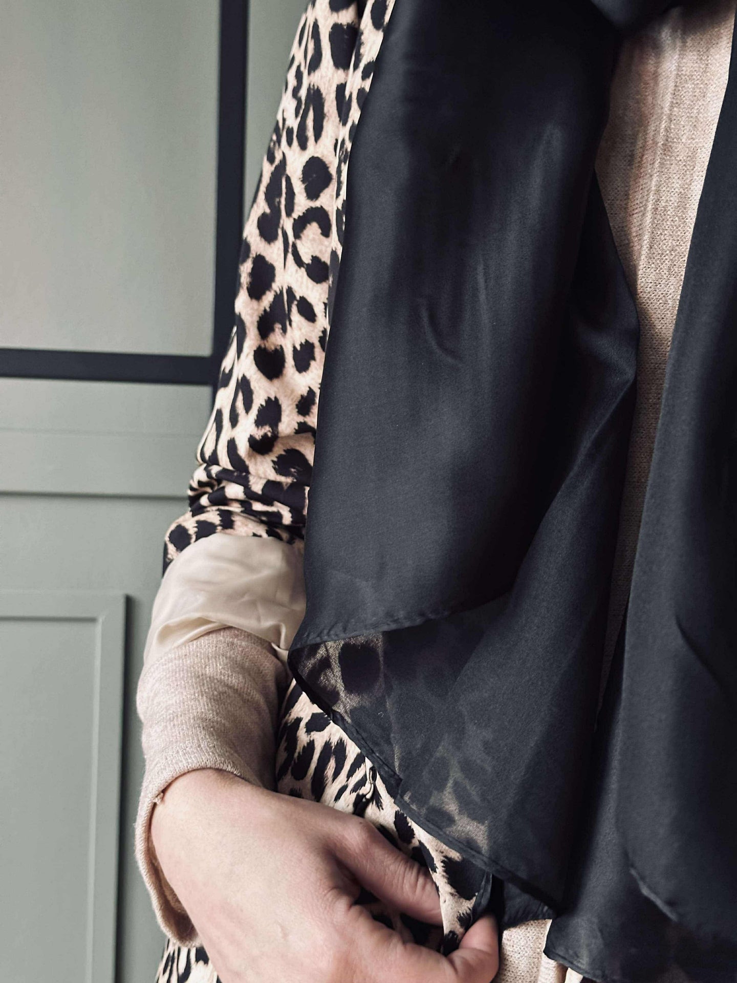 Schal Silky Black