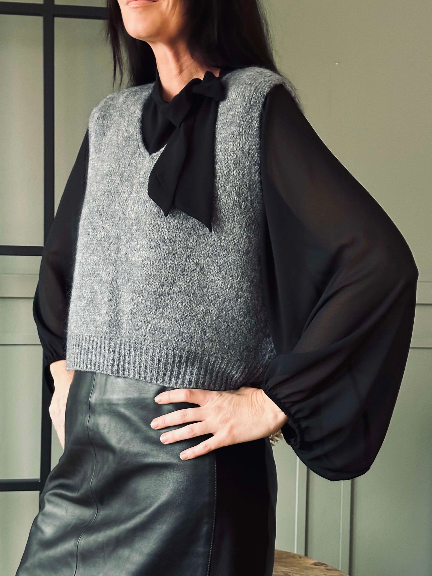 Bluse mit Schleife - Black