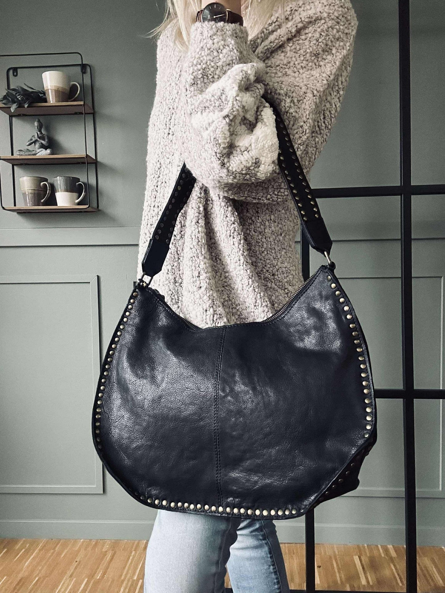 Schultertasche Celia Black