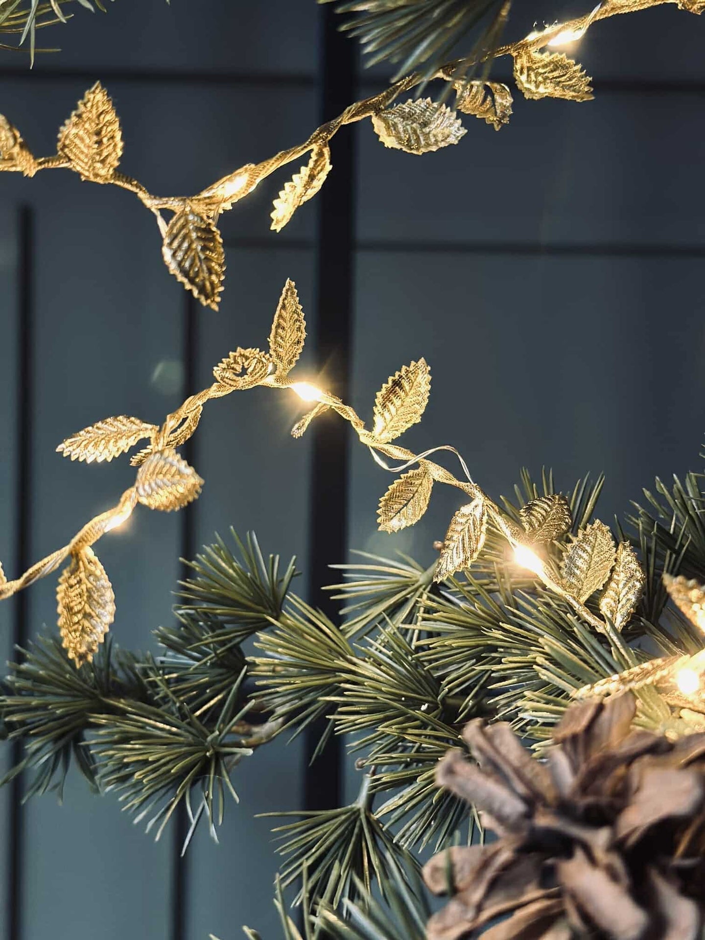 Lichterkette mit Blättern - Gold