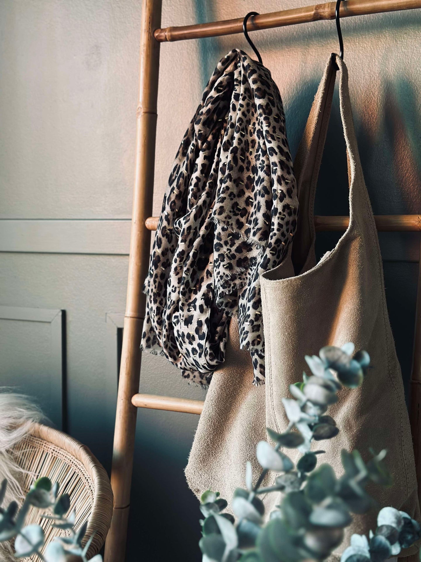 Schal Leopard mit Golddetail - Camel