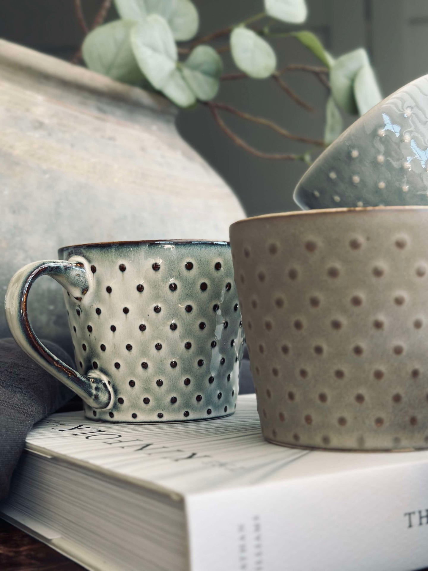Becher DORA Dots - Hellgrau