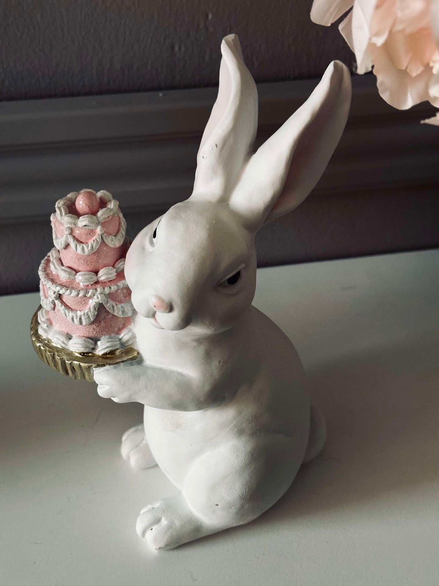 Häschen mit Kuchen