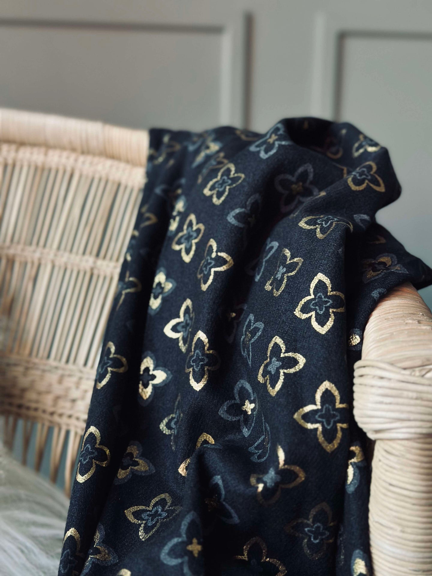 Schal - Black / Gold