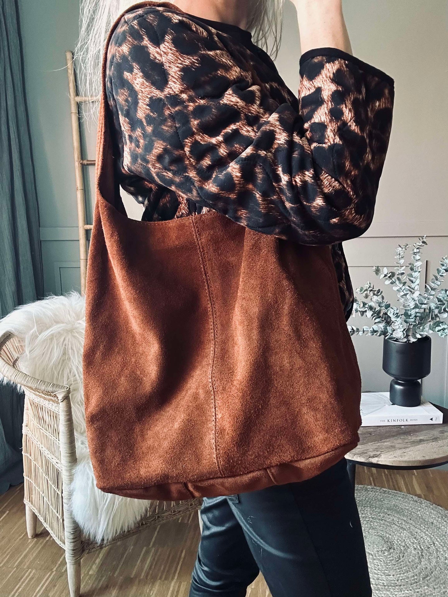 Shopper Dark Cognac Veloursleder